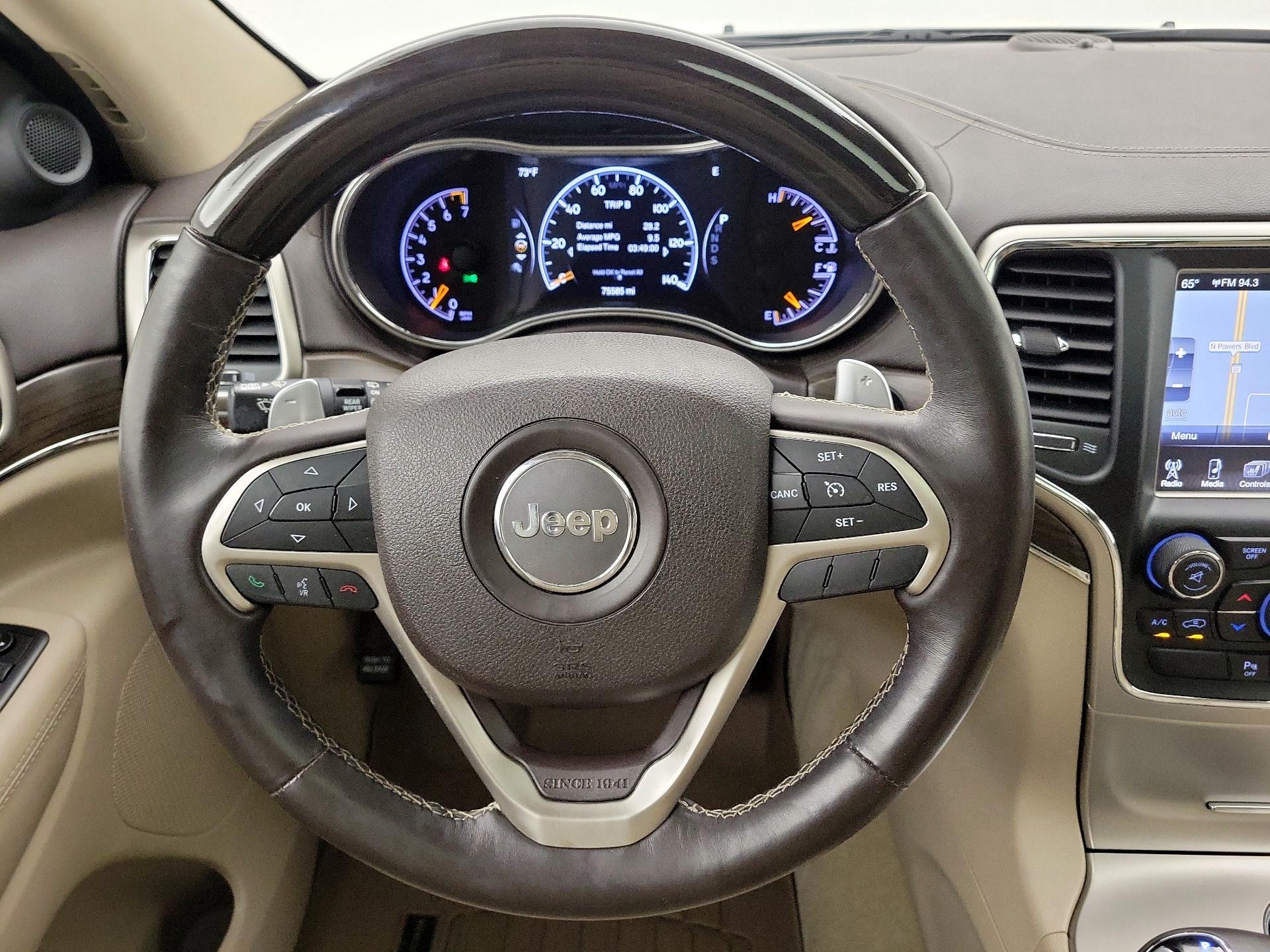 Thumbnail: 2015 Jeep Grand Cherokee - 10