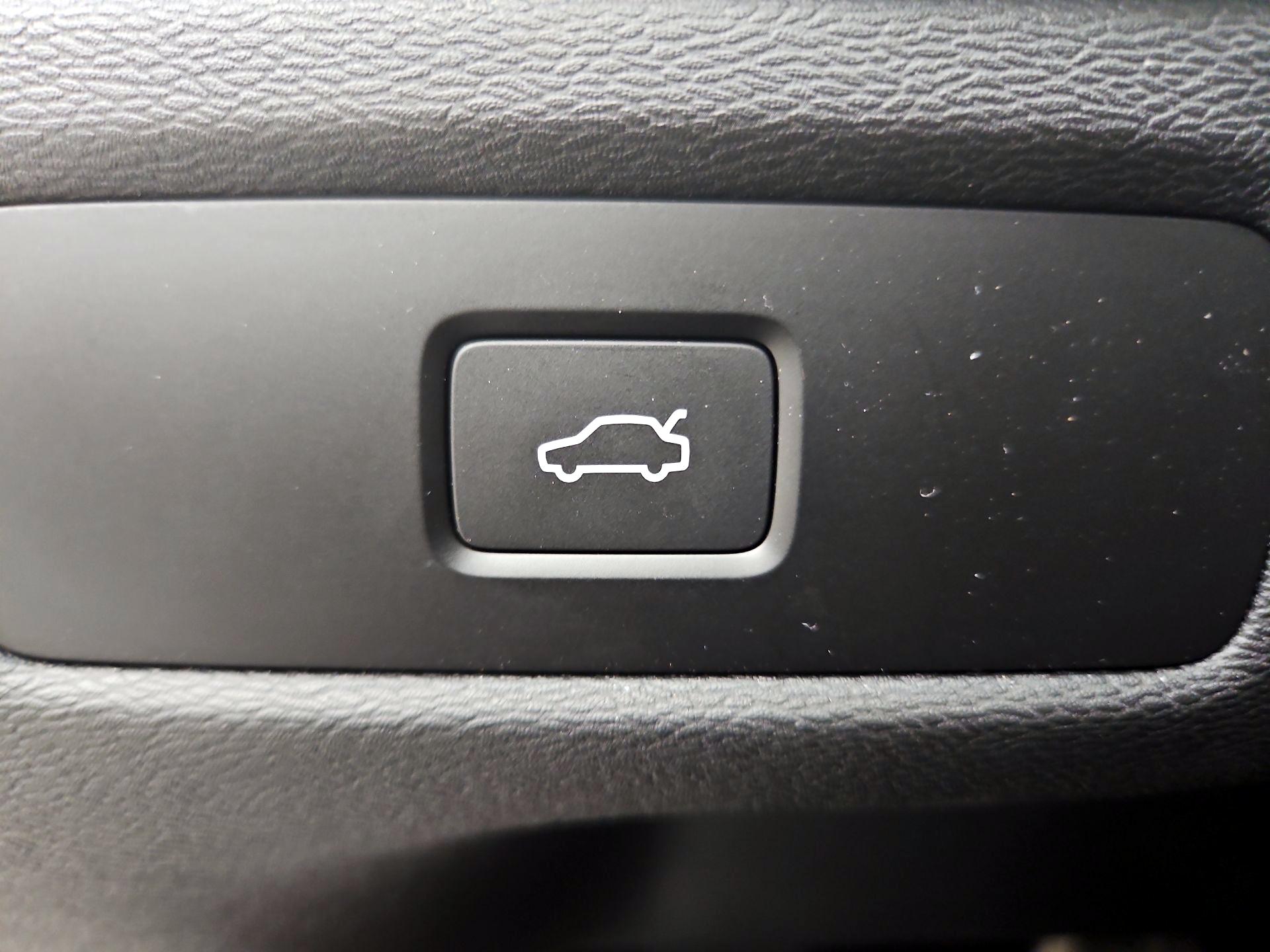 Thumbnail: 2024 Volvo XC60 - 13