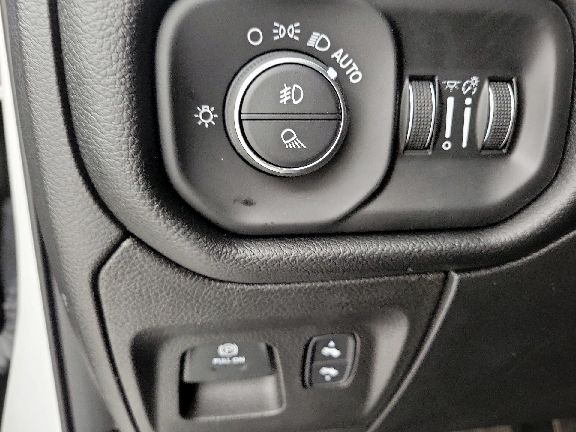 Thumbnail: 2019 RAM 1500 - 13