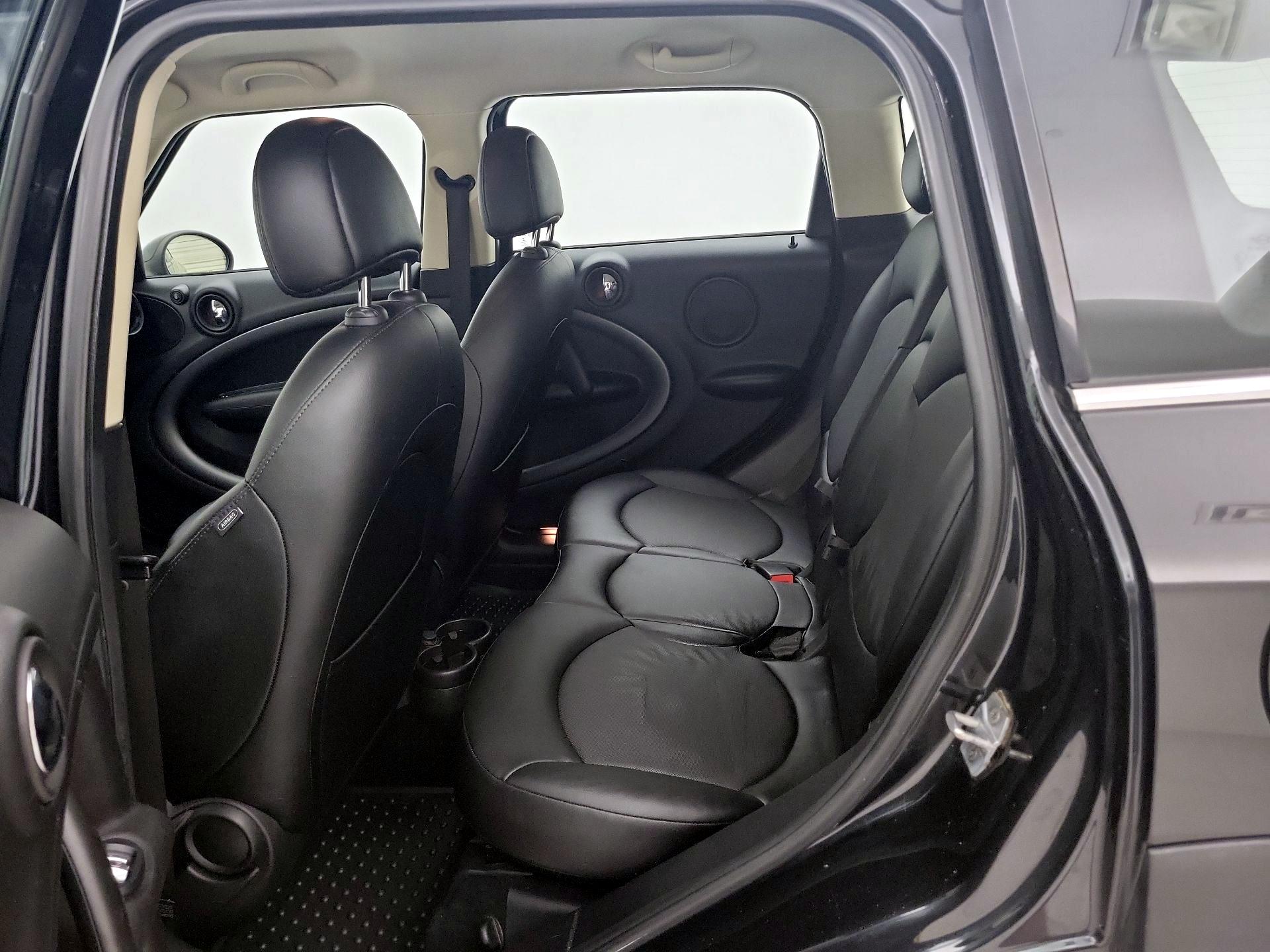 Thumbnail: 2016 MINI Cooper Countryman - 17
