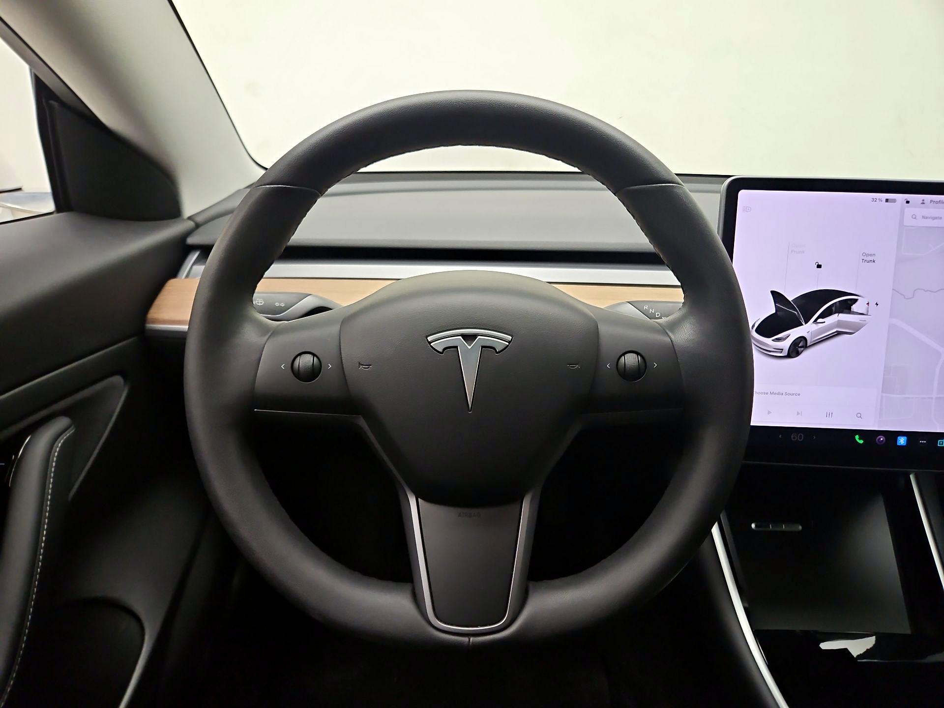 Thumbnail: 2020 Tesla Model 3 - 10