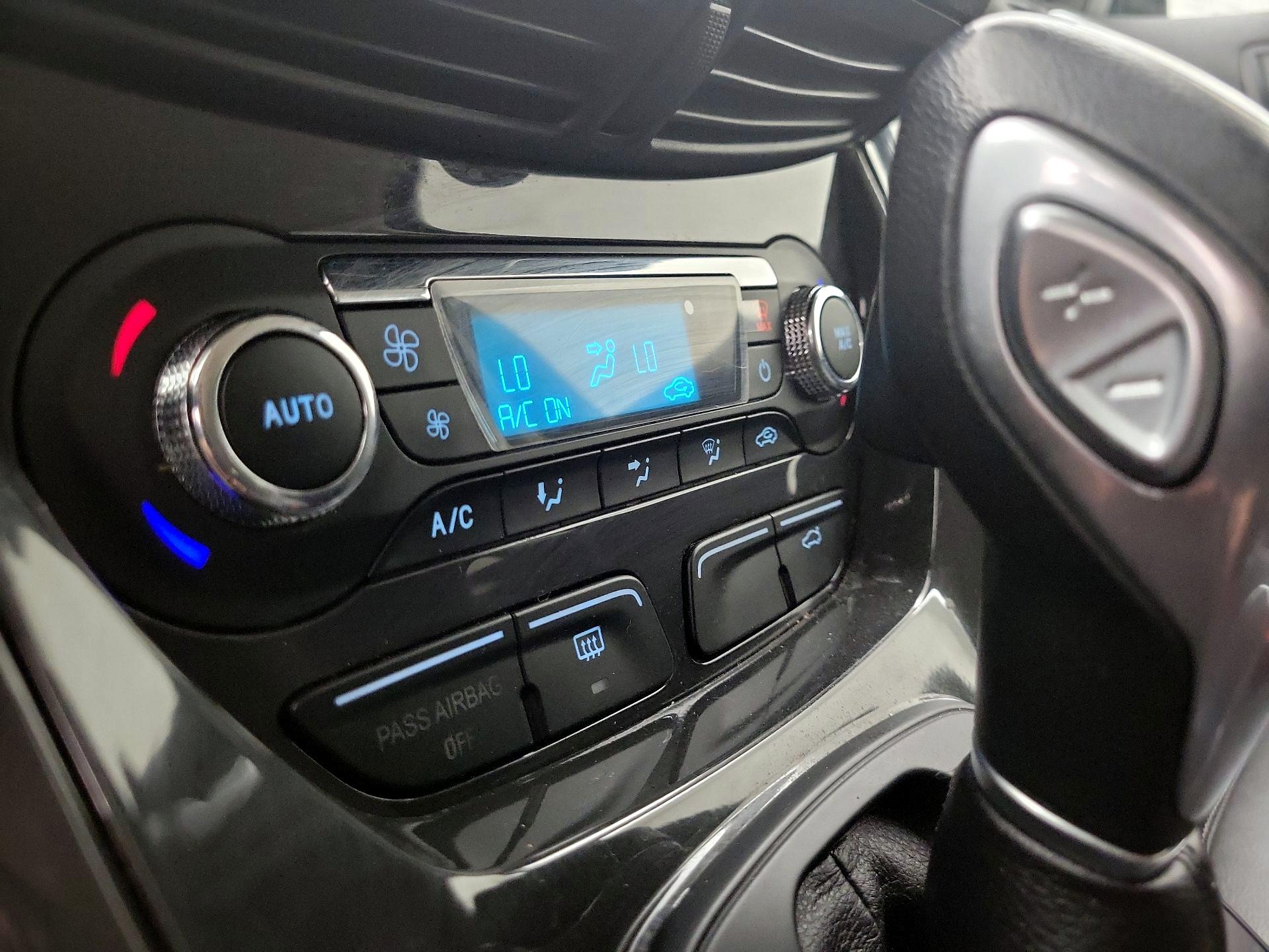 Thumbnail: 2014 Ford Escape - 16