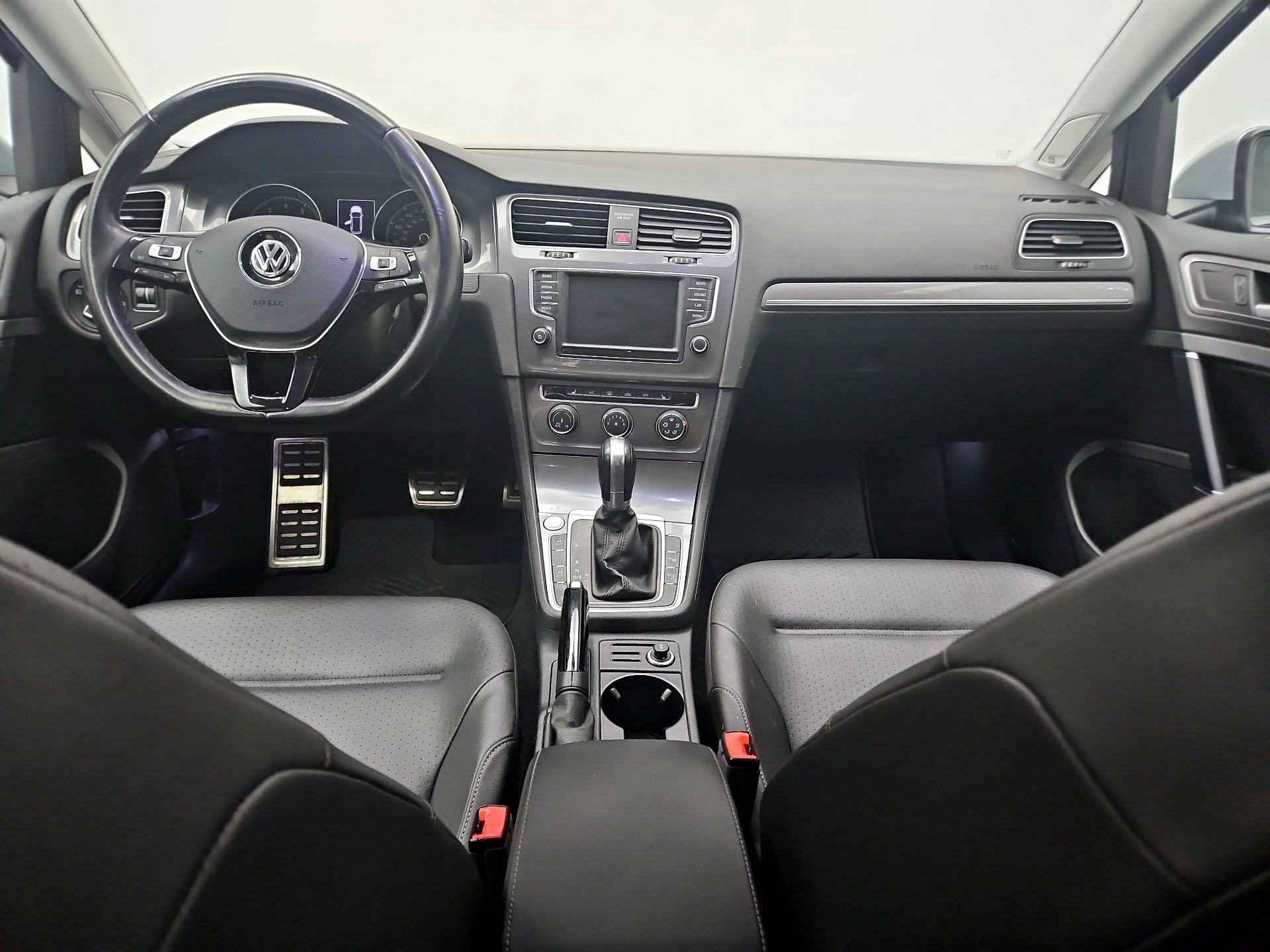 Thumbnail: 2017 Volkswagen Golf - 9