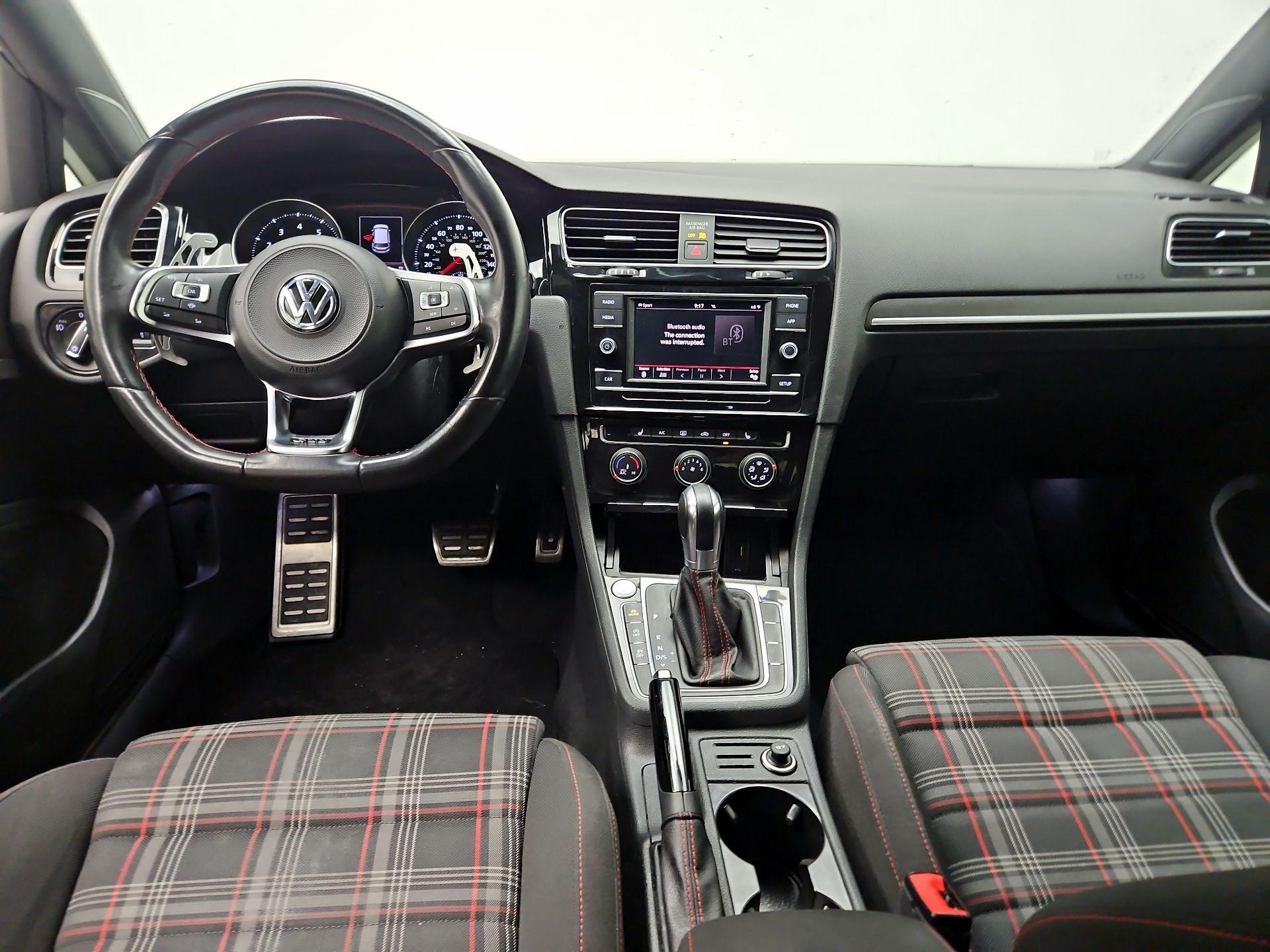 Thumbnail: 2019 Volkswagen Golf - 9
