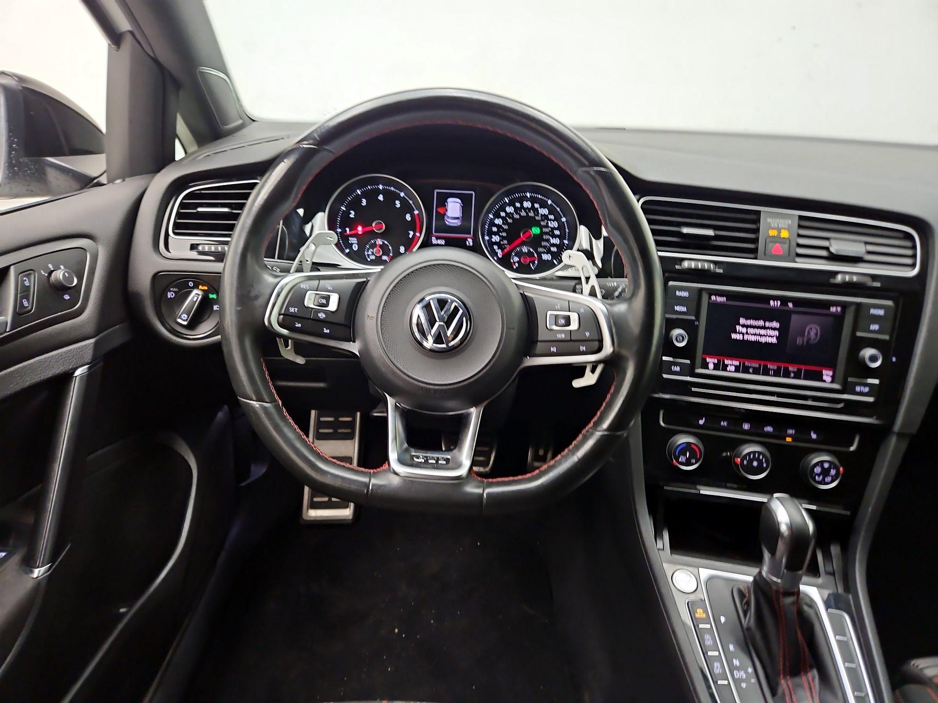 Thumbnail: 2019 Volkswagen Golf - 10