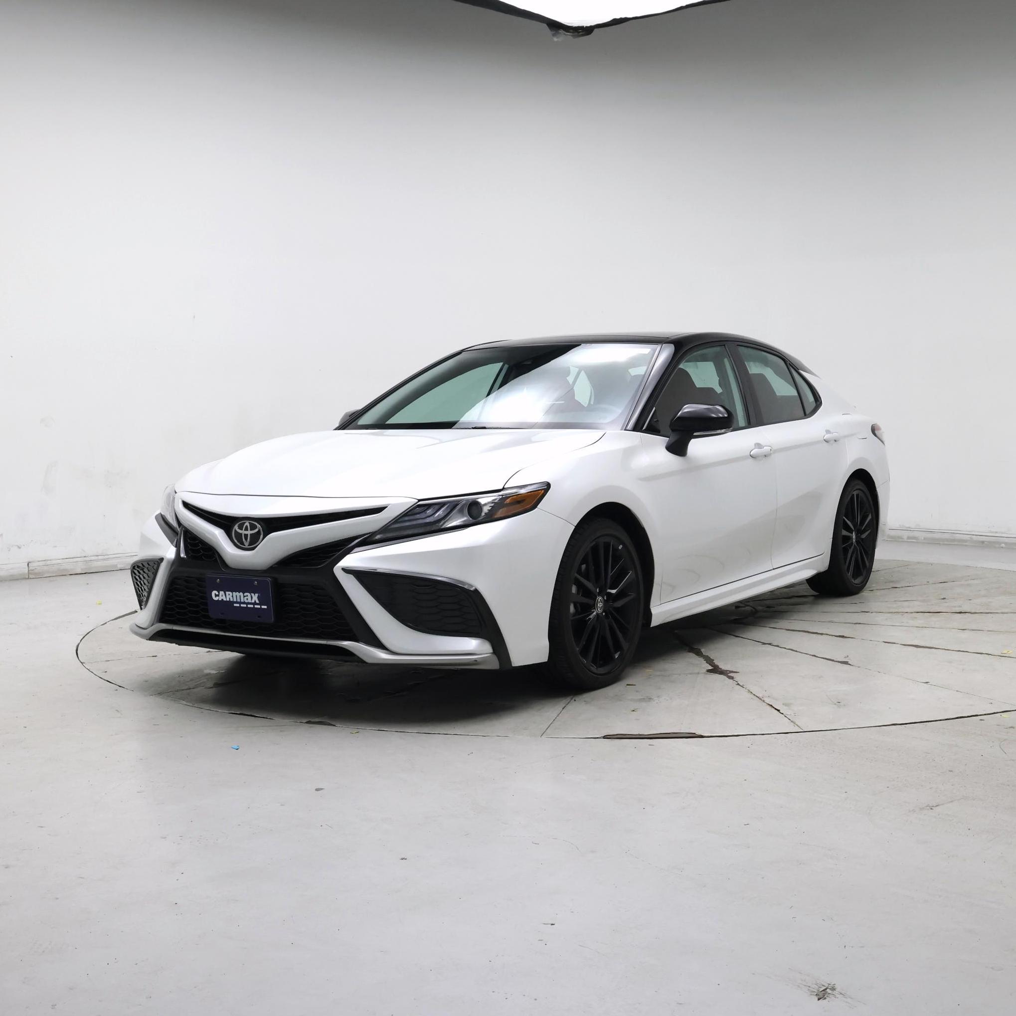 Thumbnail: 2022 Toyota Camry - 4