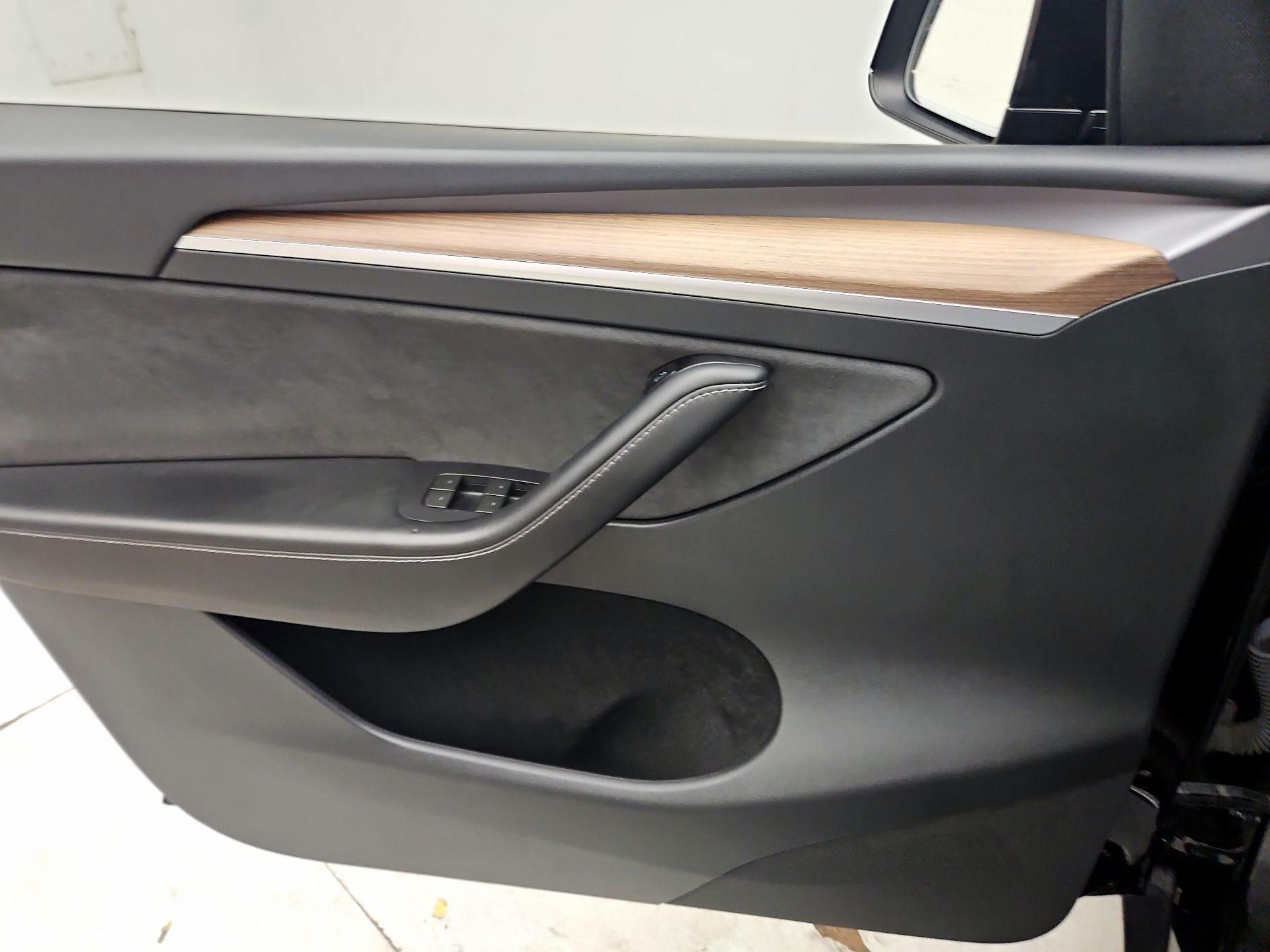 Thumbnail: 2024 Tesla Model Y - 12