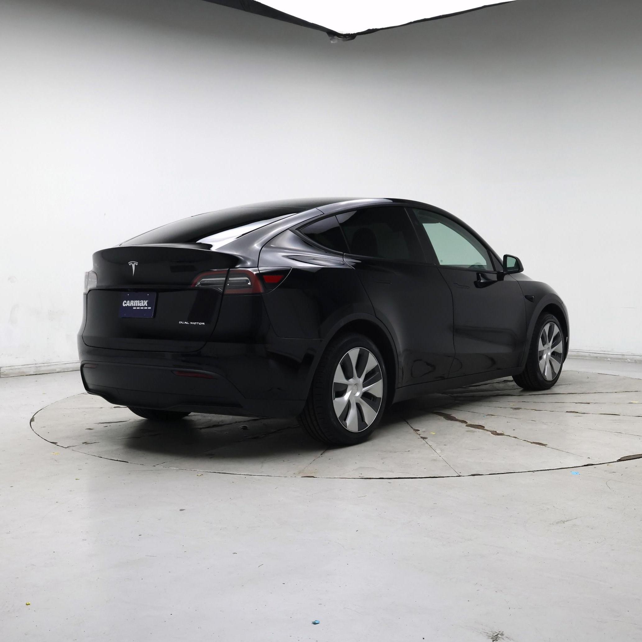 Thumbnail: 2024 Tesla Model Y - 8