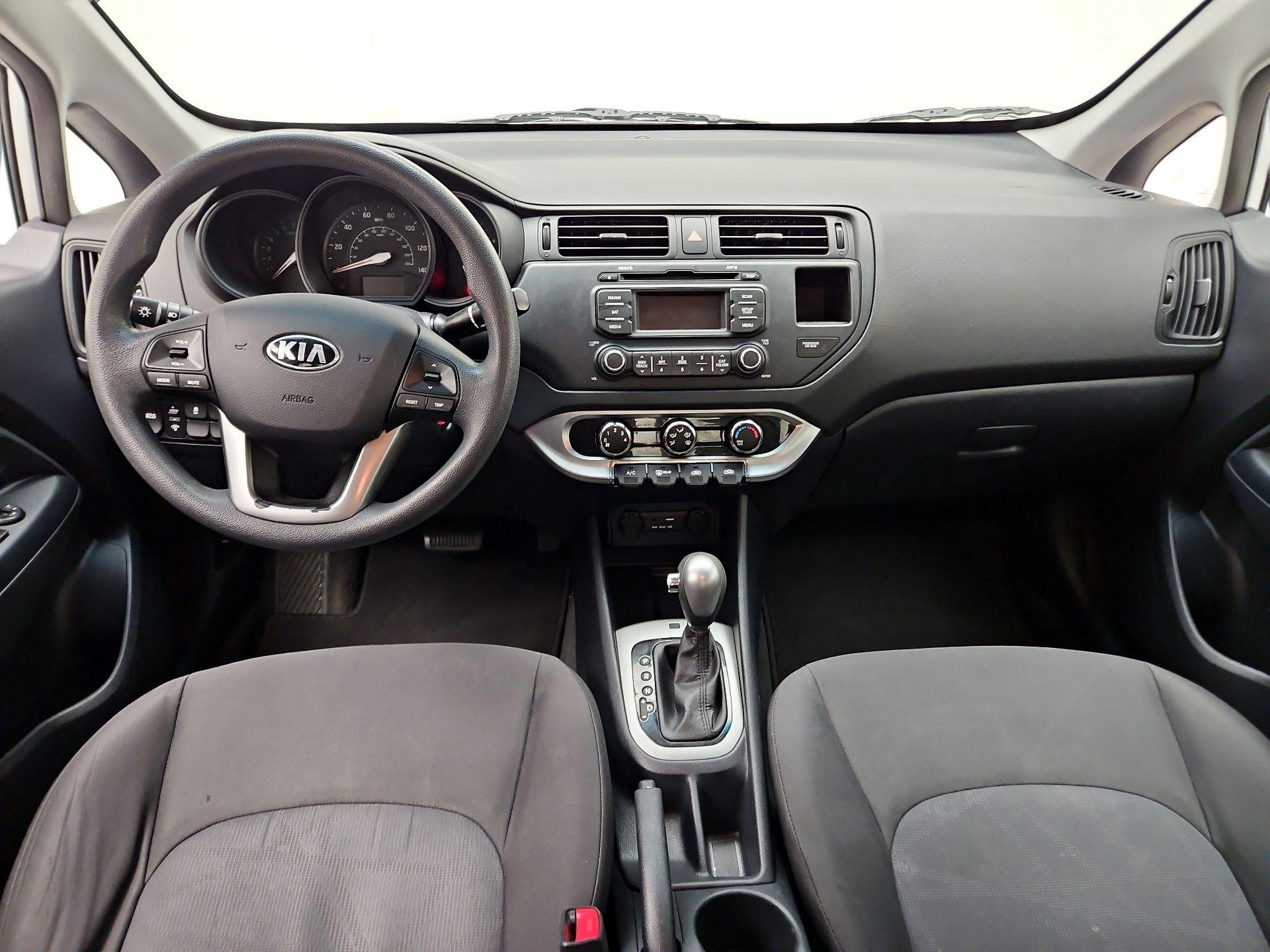 Thumbnail: 2015 Kia Rio - 9