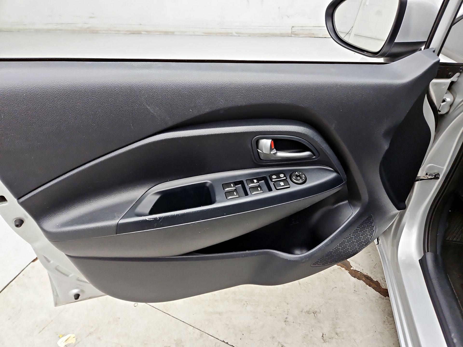 Thumbnail: 2015 Kia Rio - 12