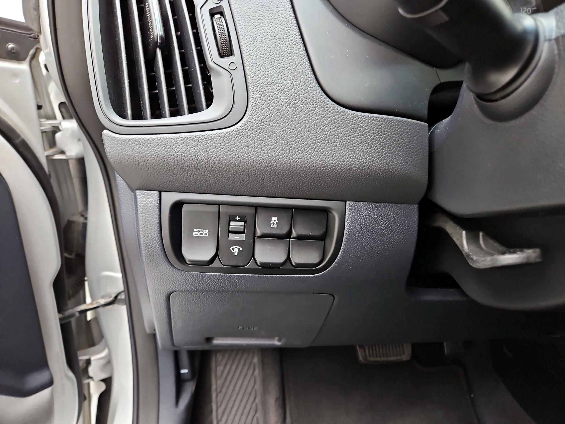 Thumbnail: 2015 Kia Rio - 13