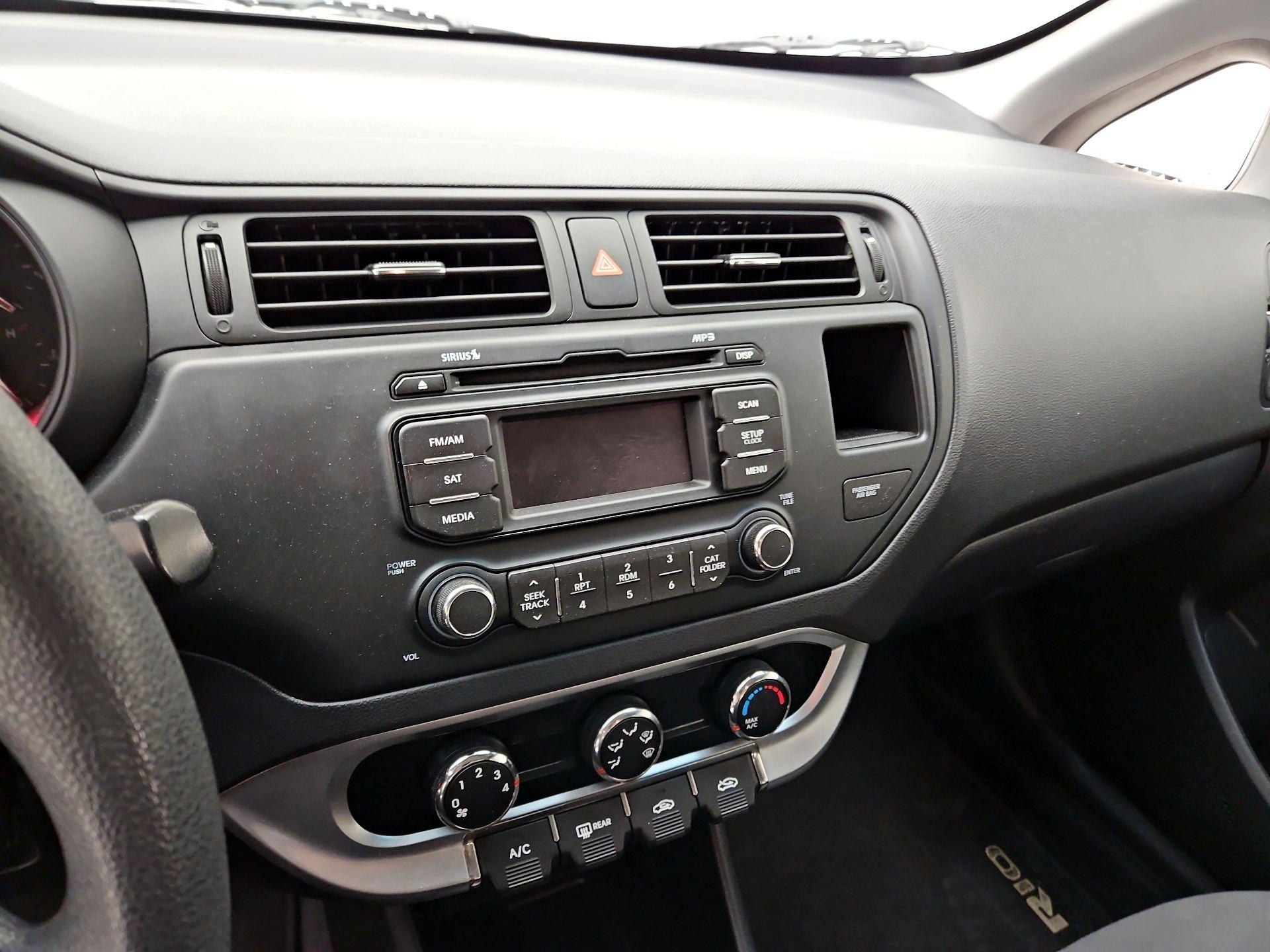 Thumbnail: 2015 Kia Rio - 14
