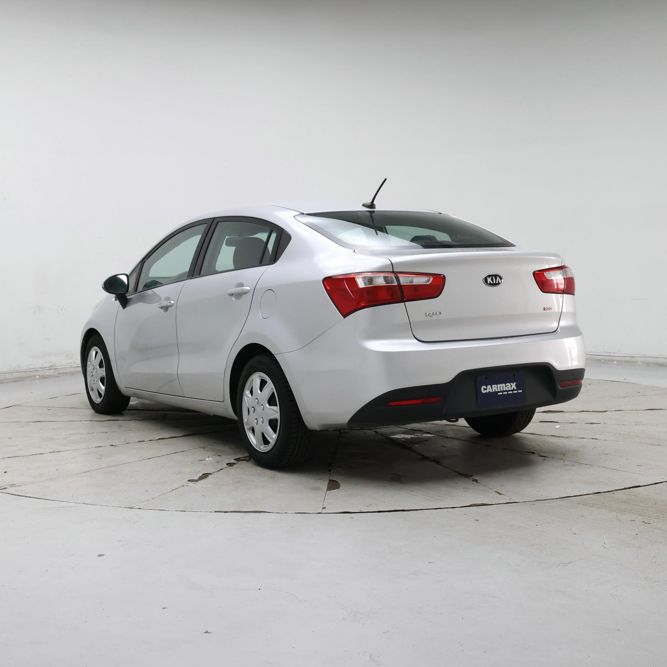 Thumbnail: 2015 Kia Rio - 2