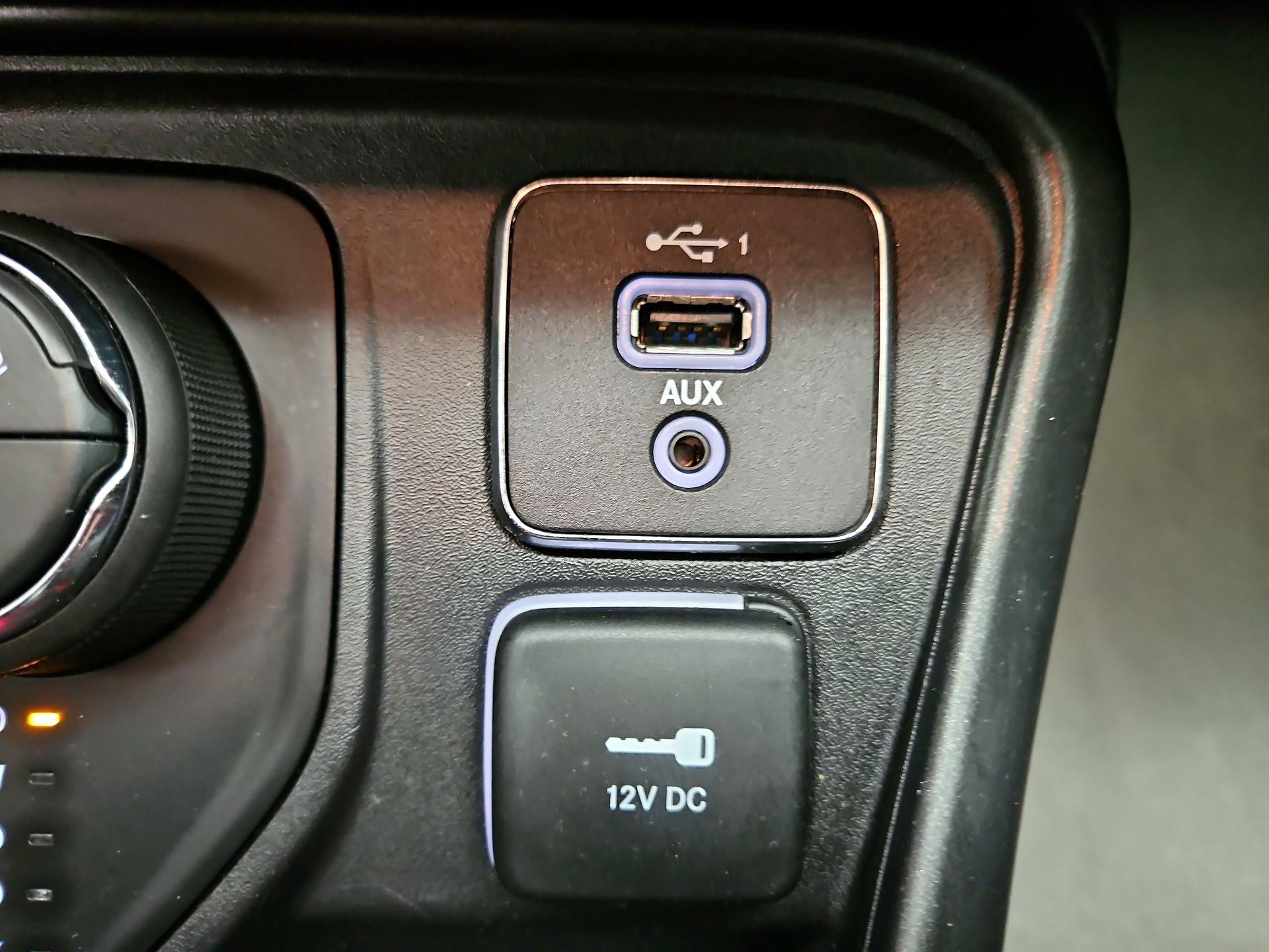Thumbnail: 2019 Jeep Compass - 18