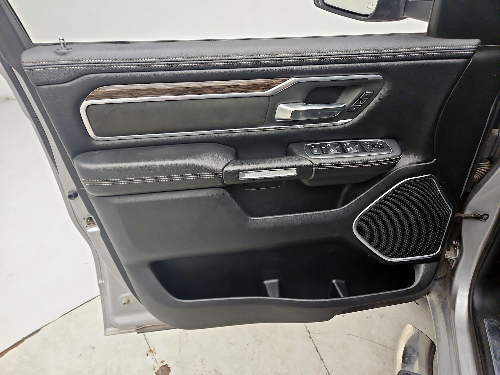 2019 RAM Ram 1500 Pickup Laramie - Photo 13