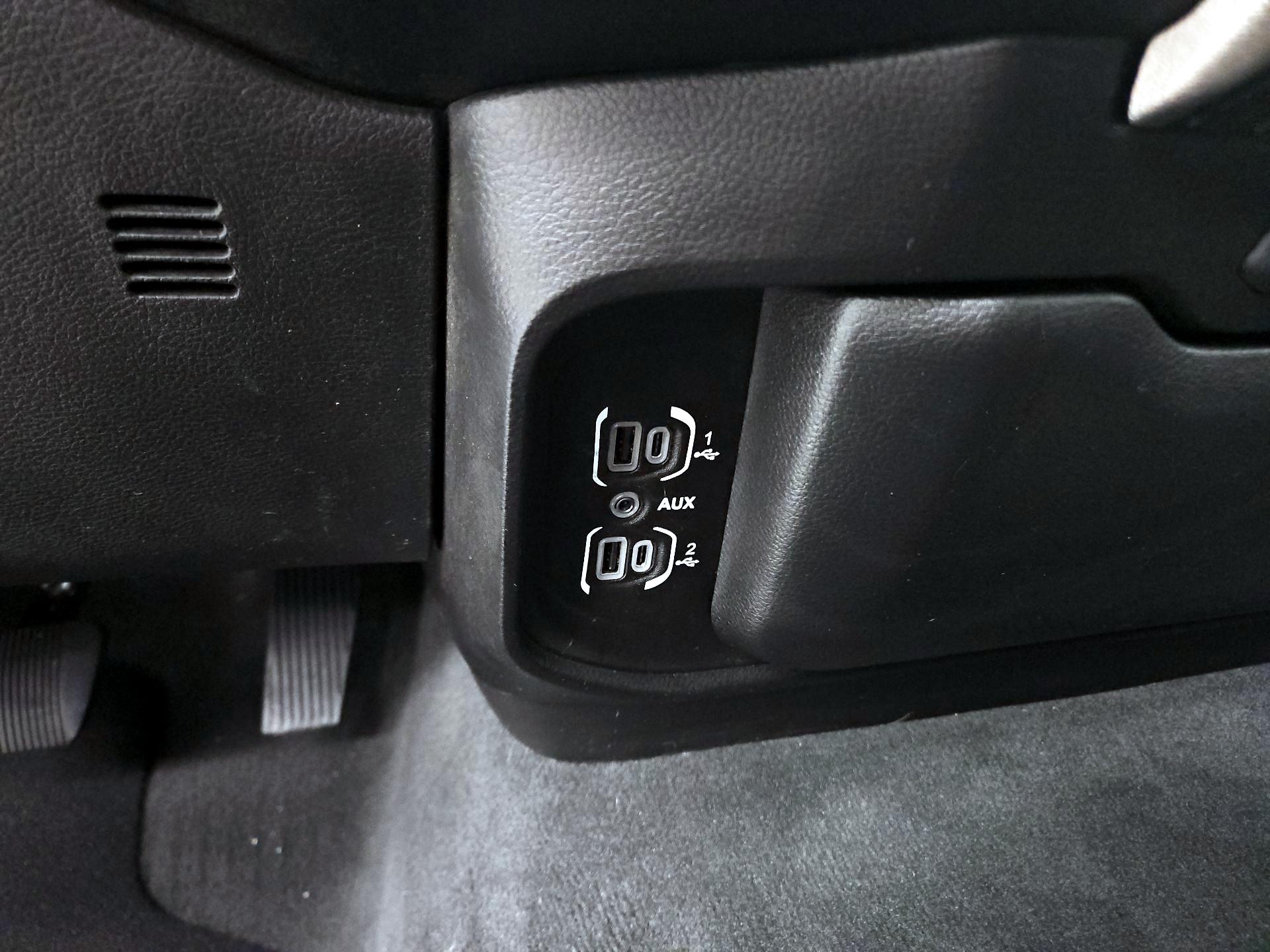 Thumbnail: 2019 RAM 1500 - 19