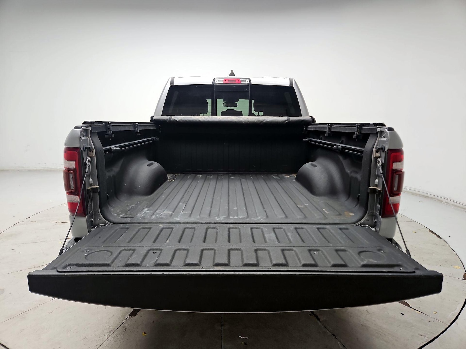 2019 RAM Ram 1500 Pickup Laramie - Photo 22
