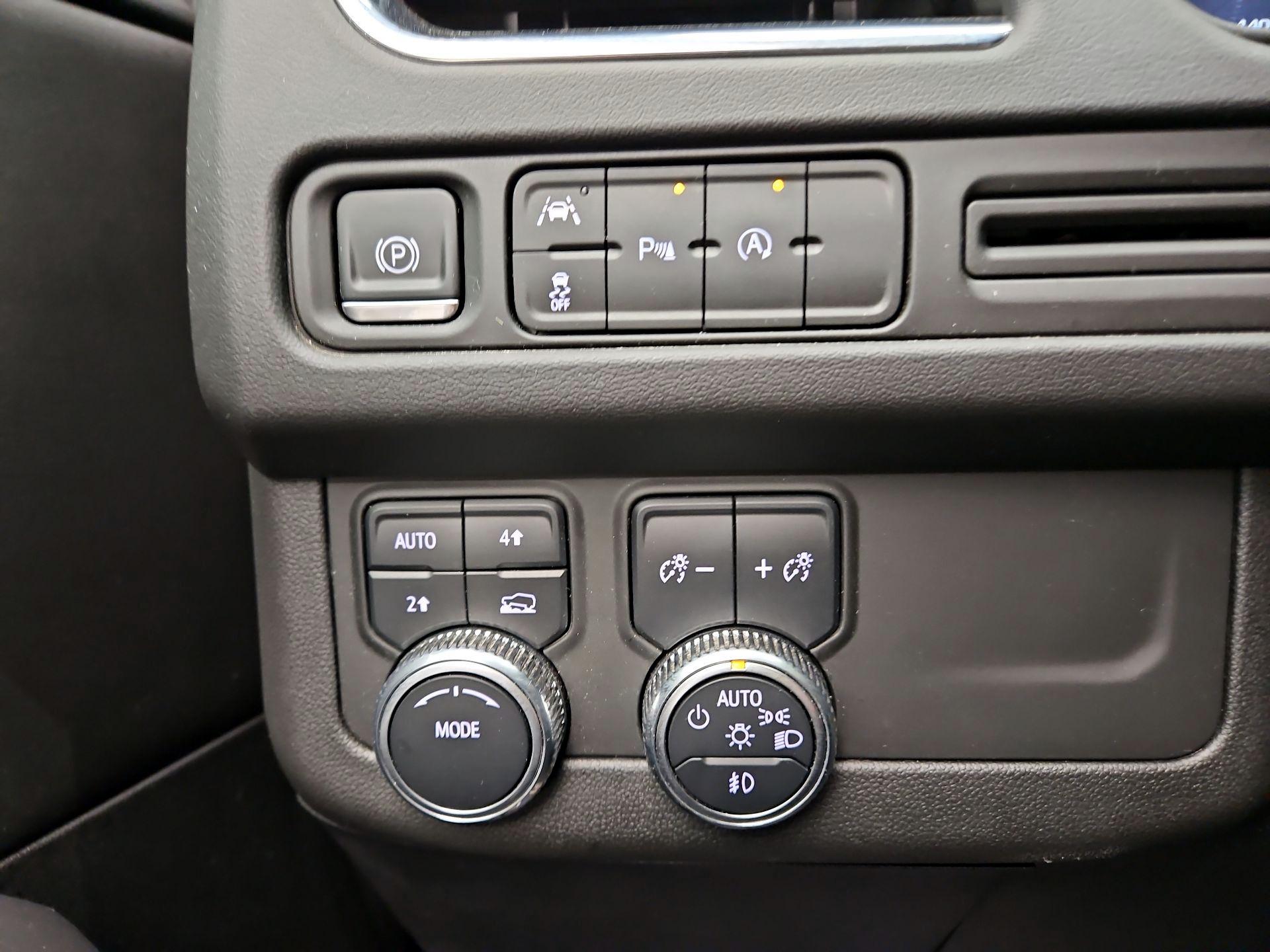 Thumbnail: 2023 GMC Yukon - 13