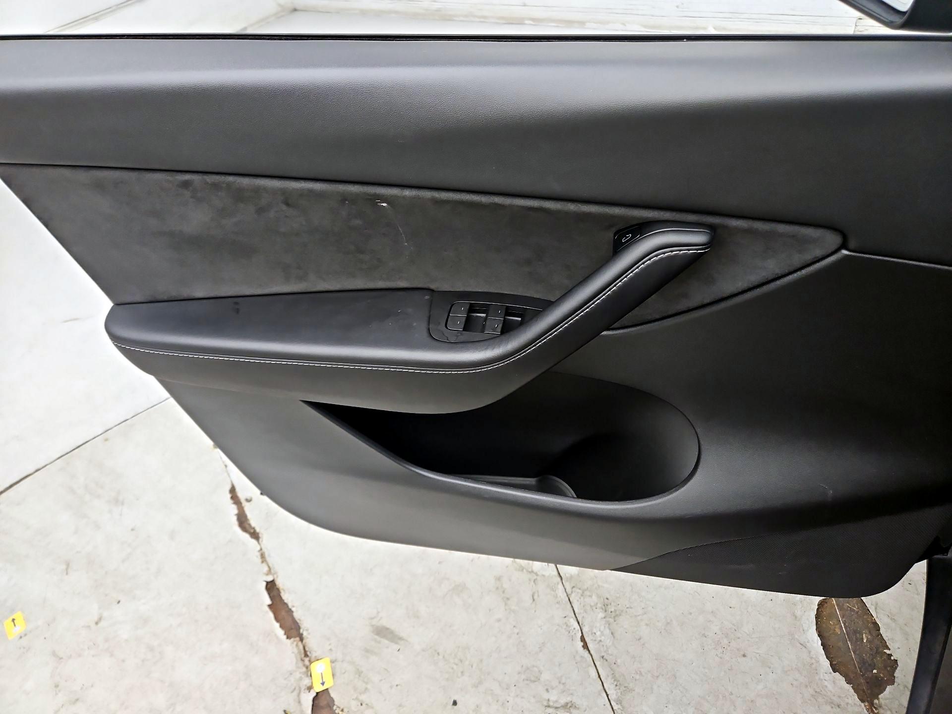 Thumbnail: 2022 Tesla Model Y - 12