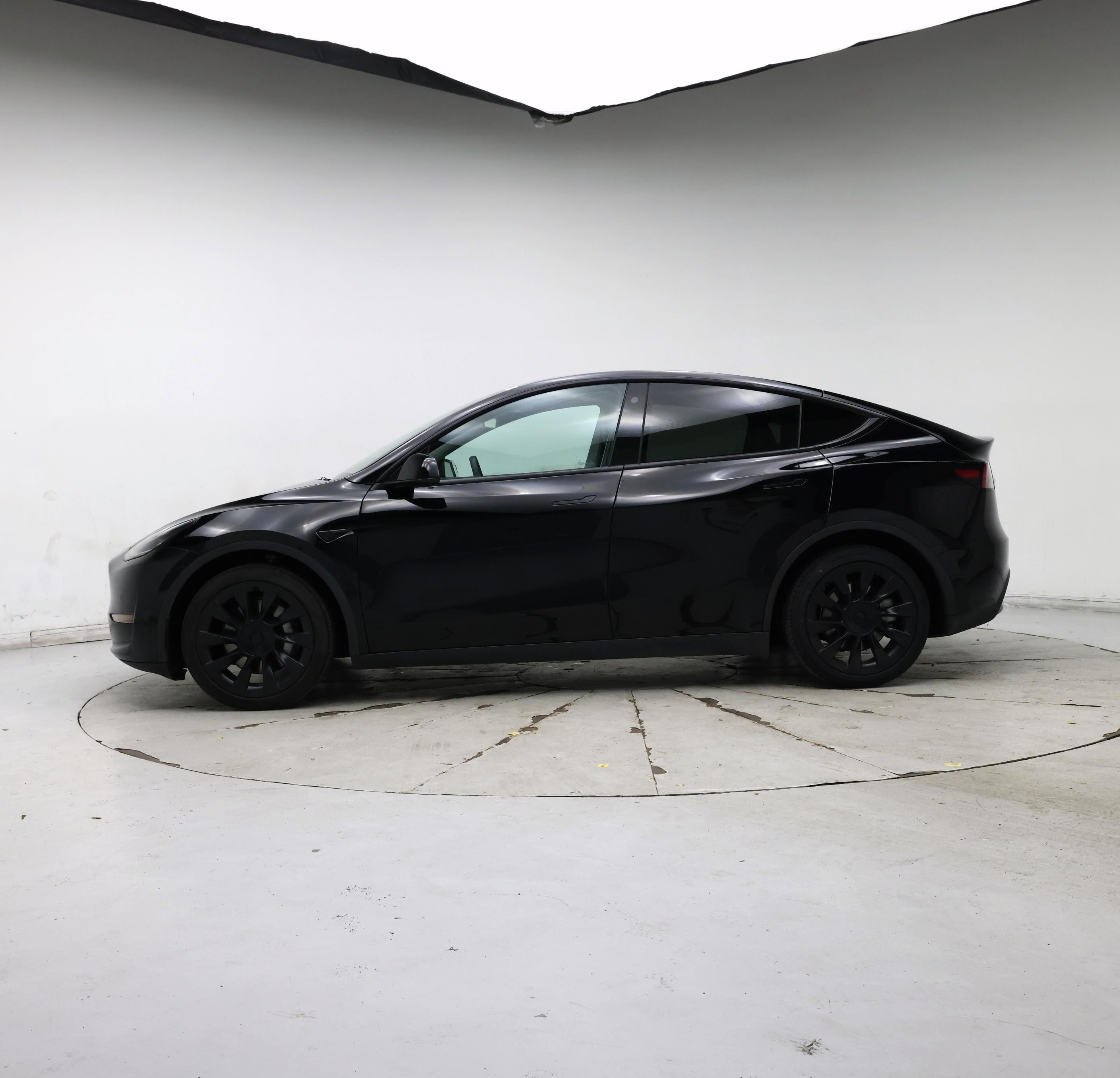 Thumbnail: 2022 Tesla Model Y - 3