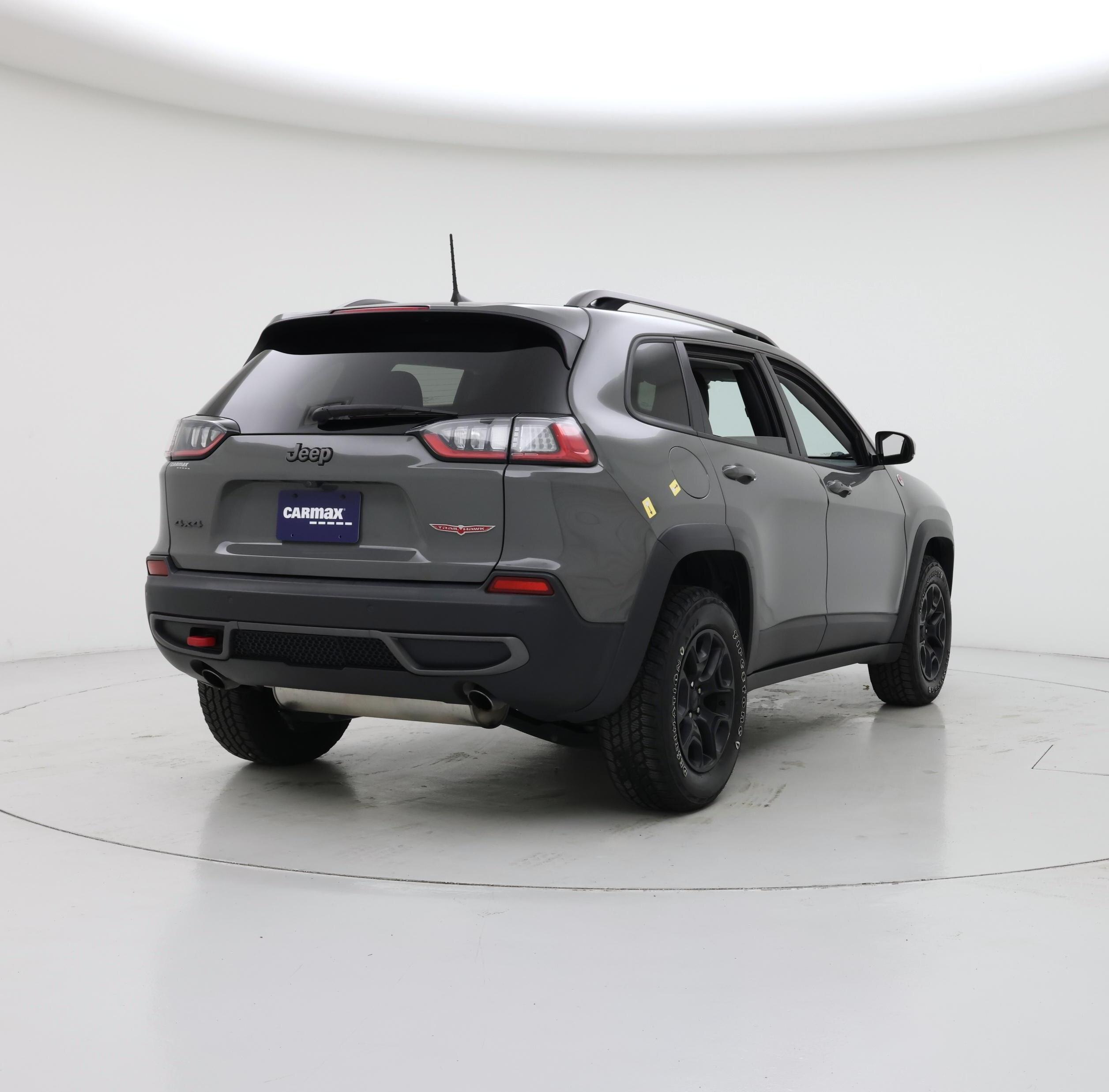 Thumbnail: 2019 Jeep Cherokee - 8