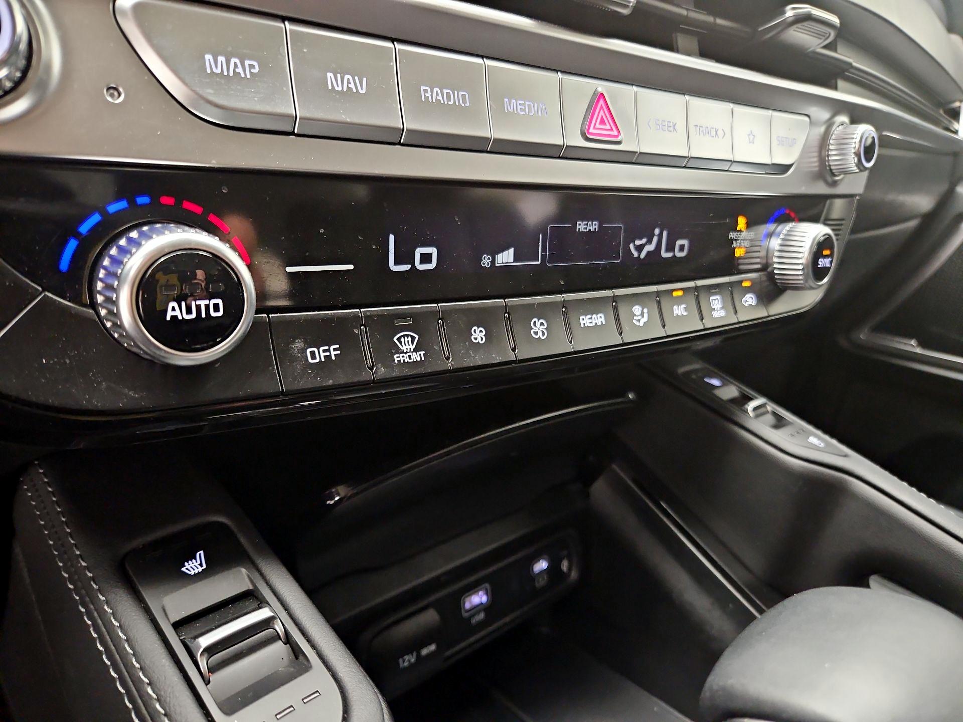Thumbnail: 2024 Kia Telluride - 17