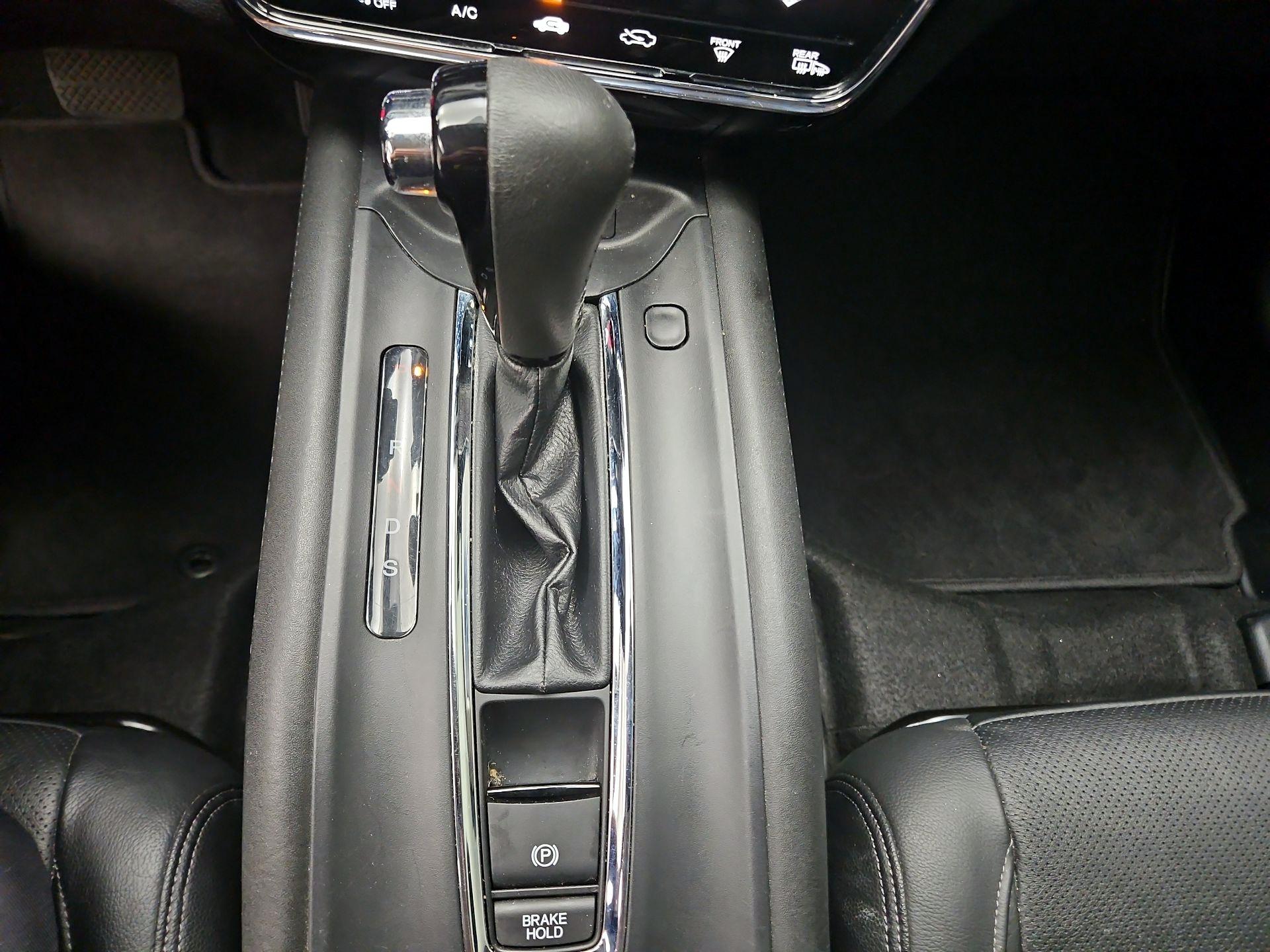 Thumbnail: 2019 Honda HR-V - 17