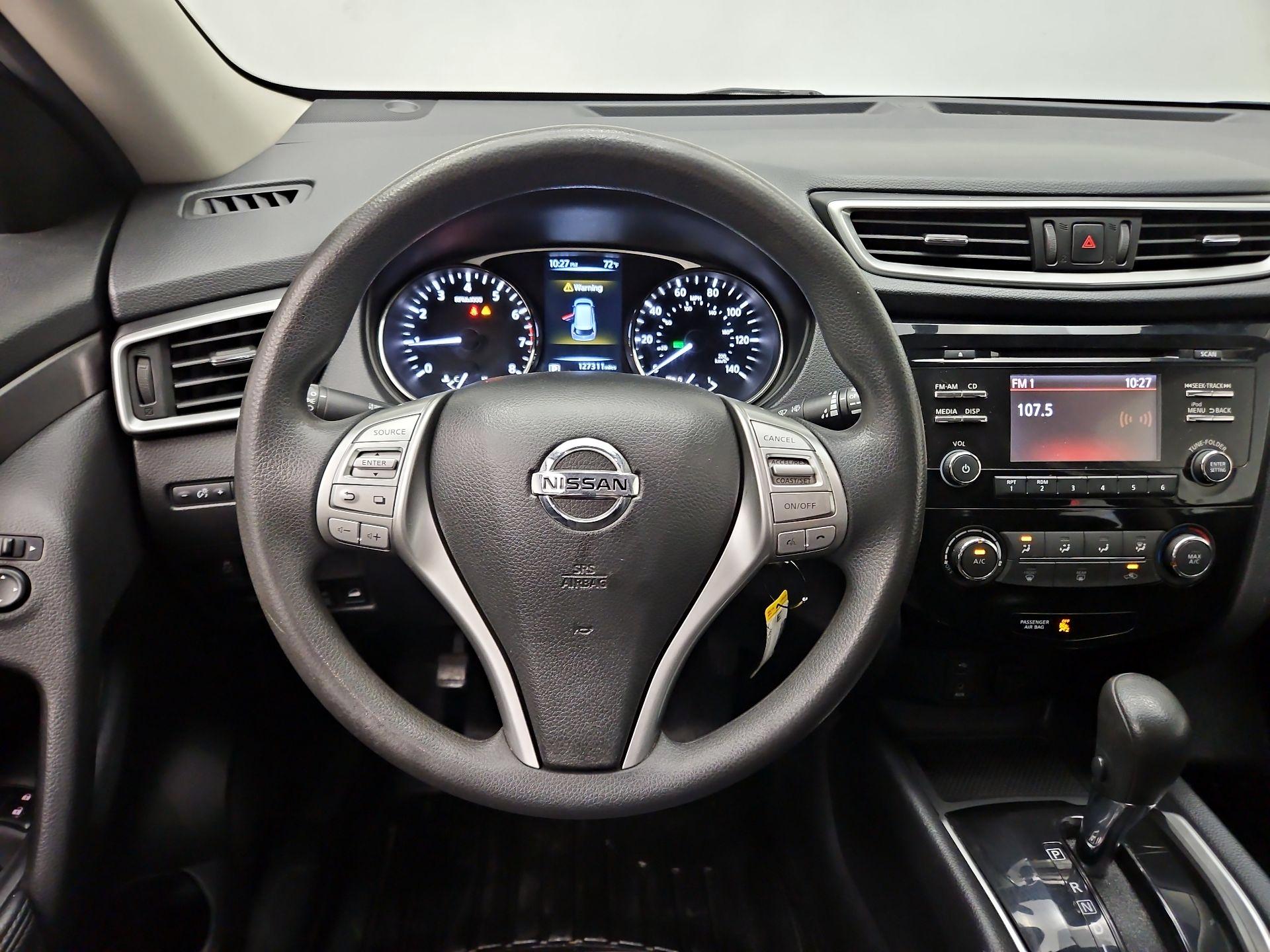 Thumbnail: 2015 Nissan Rogue - 10