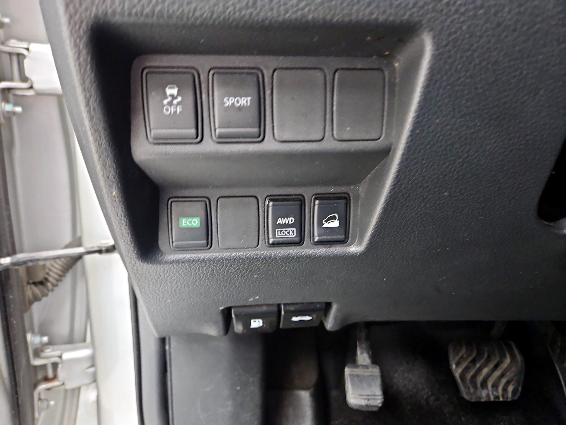 Thumbnail: 2015 Nissan Rogue - 13