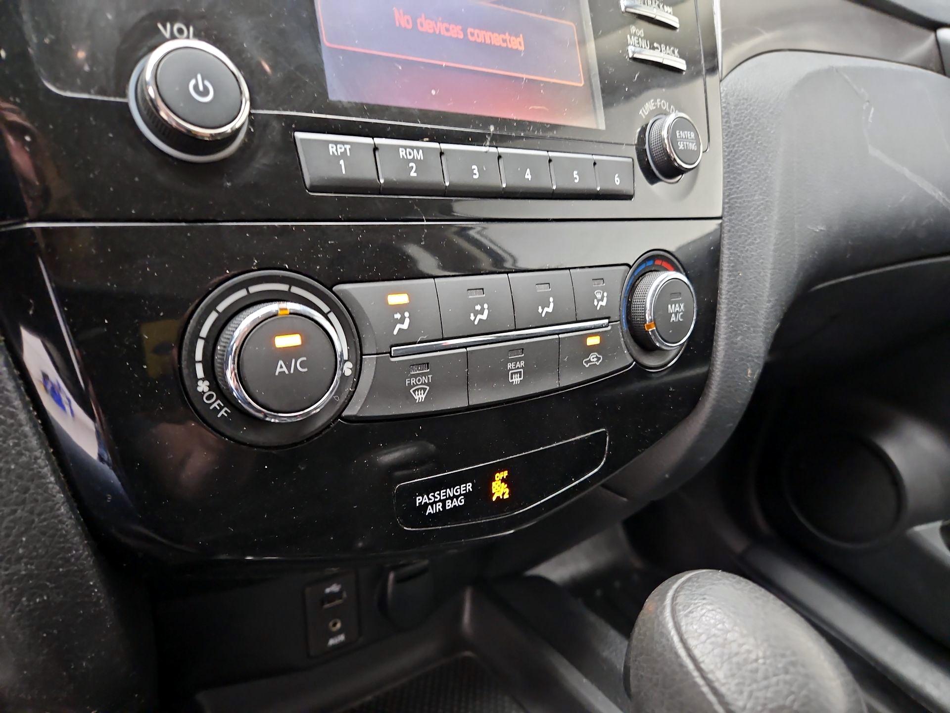 Thumbnail: 2015 Nissan Rogue - 16