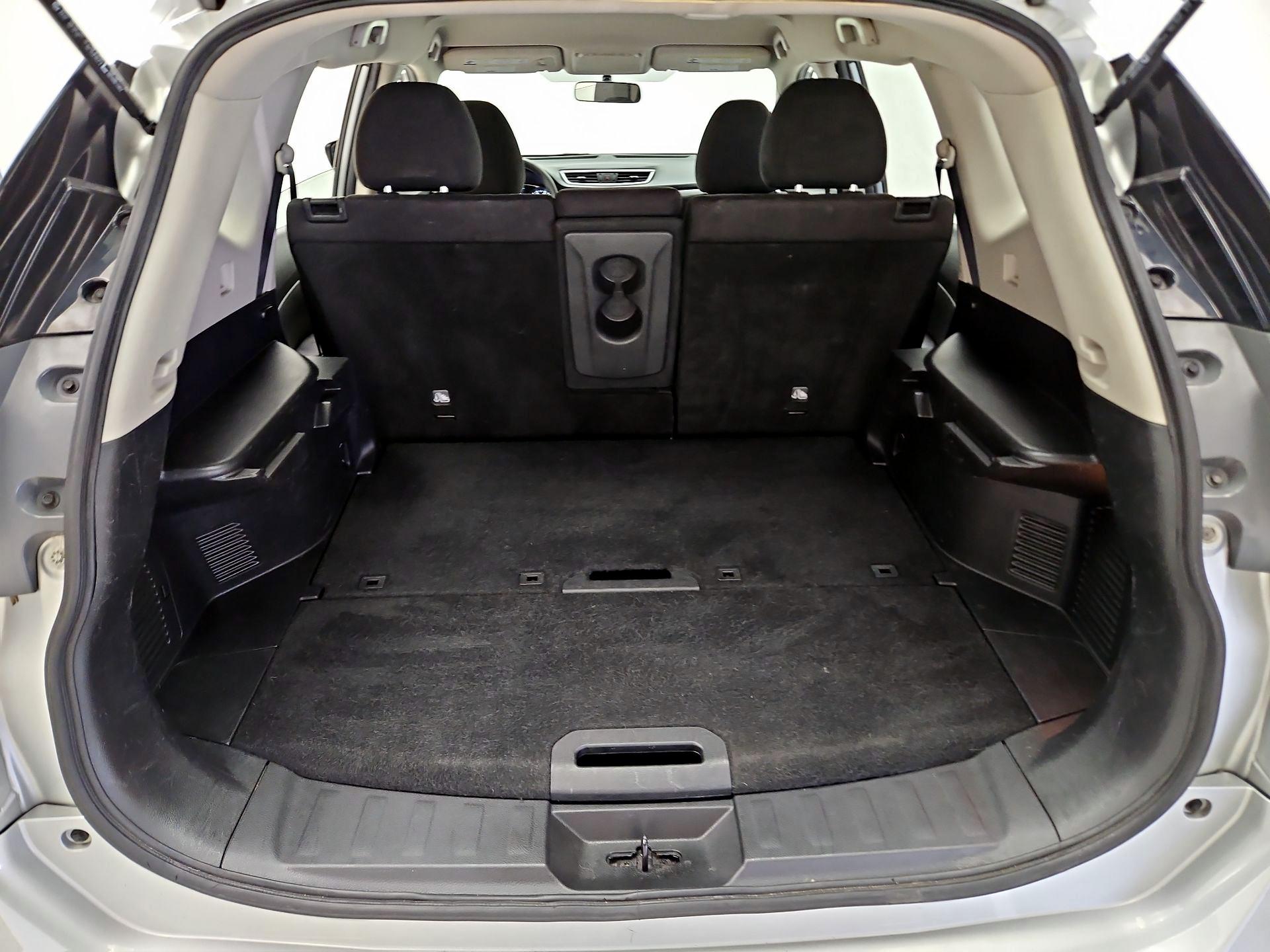 Thumbnail: 2015 Nissan Rogue - 20