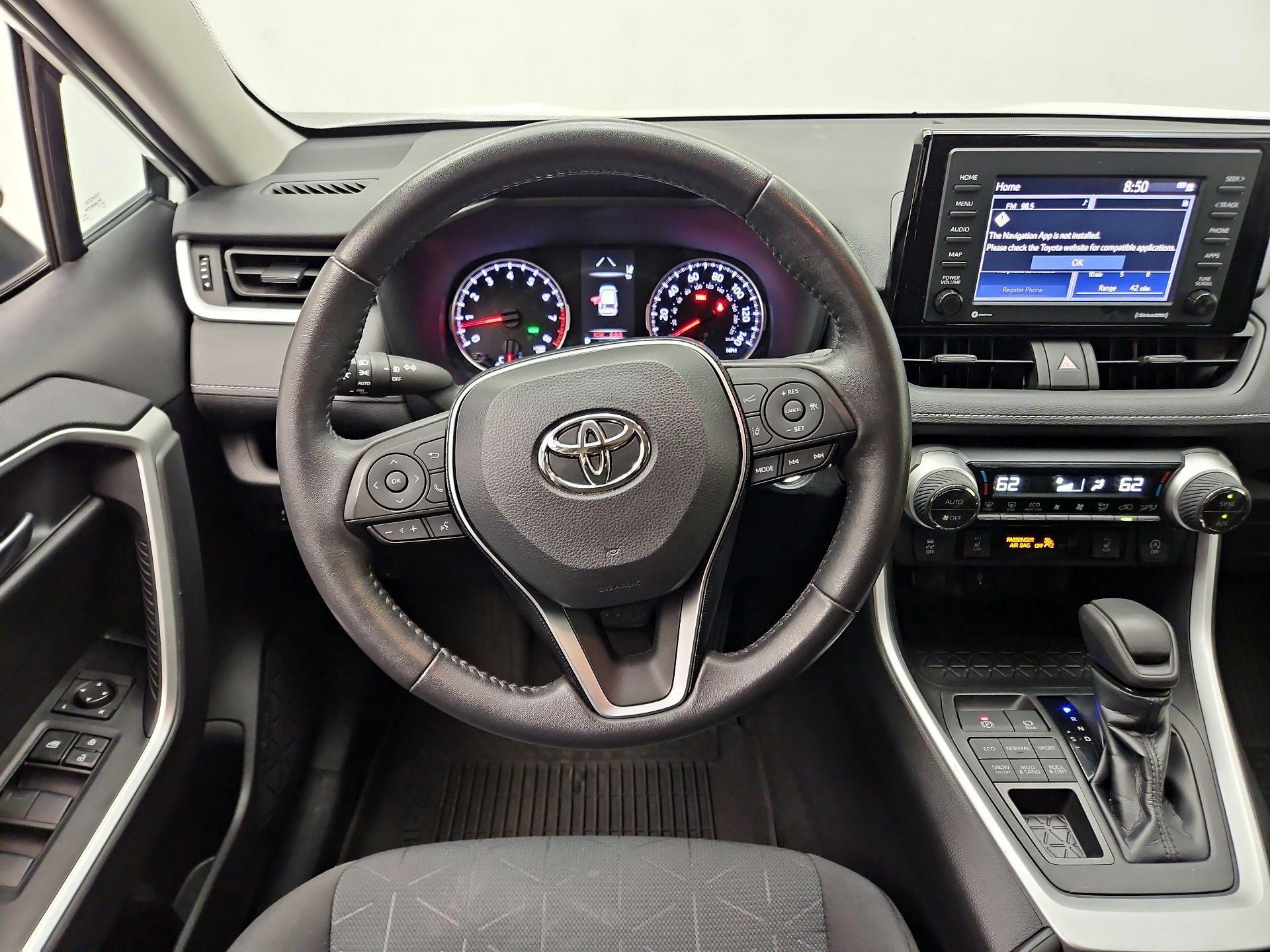 Thumbnail: 2021 Toyota RAV4 - 10
