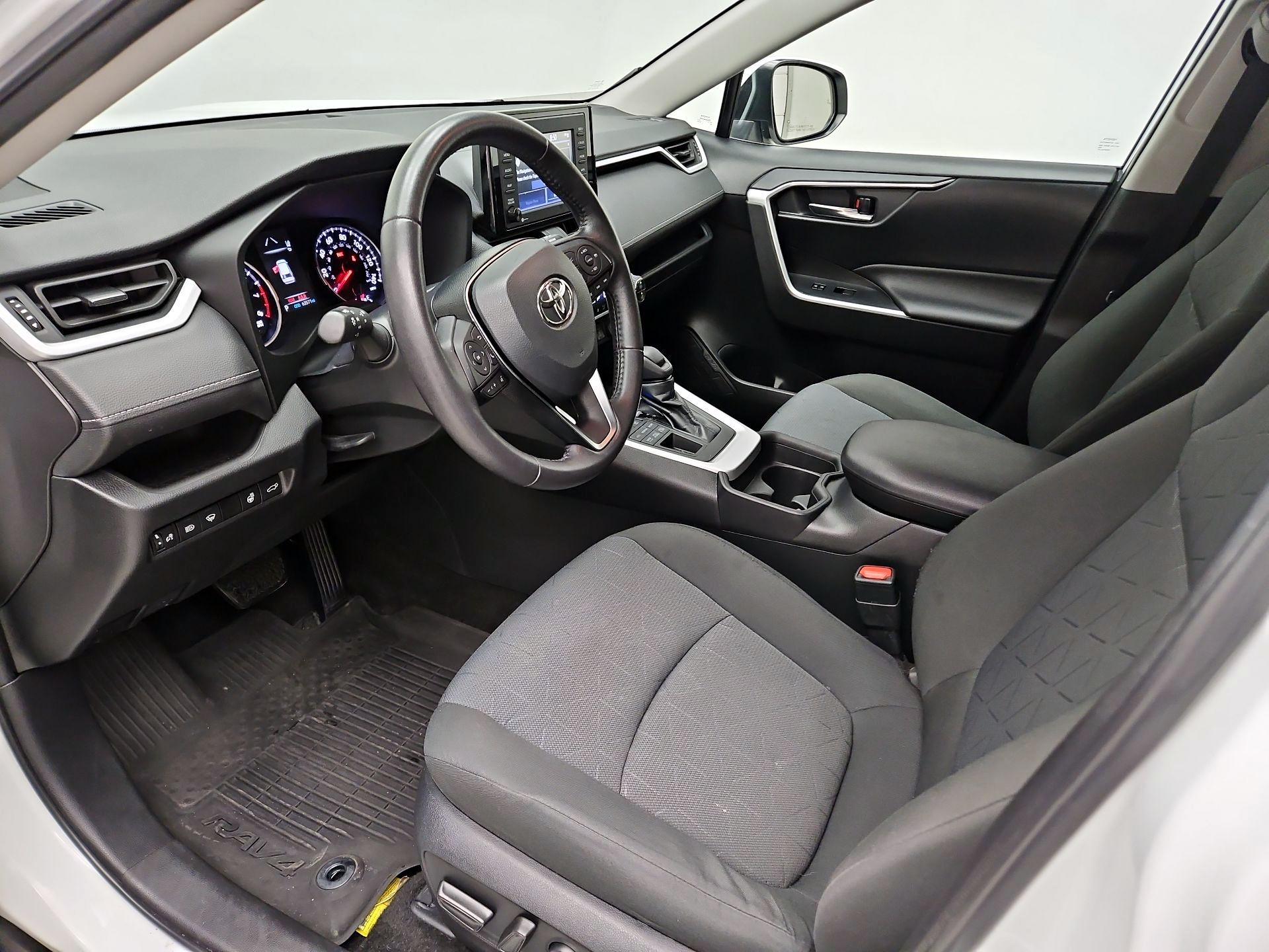 Thumbnail: 2021 Toyota RAV4 - 11
