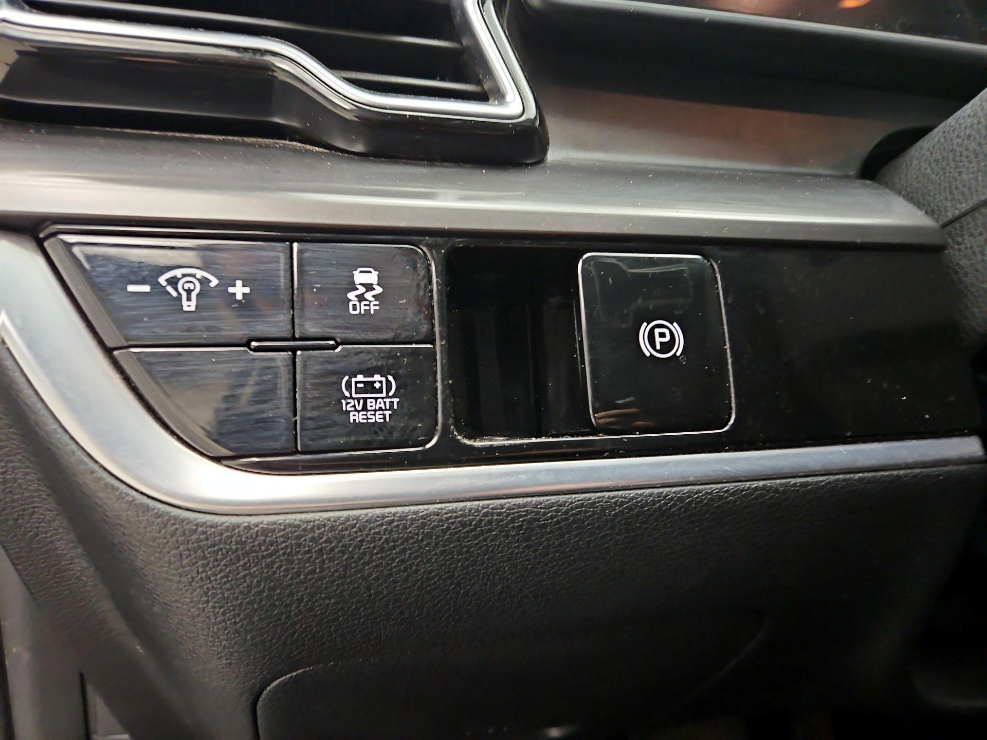 Thumbnail: 2023 Kia Sportage - 13