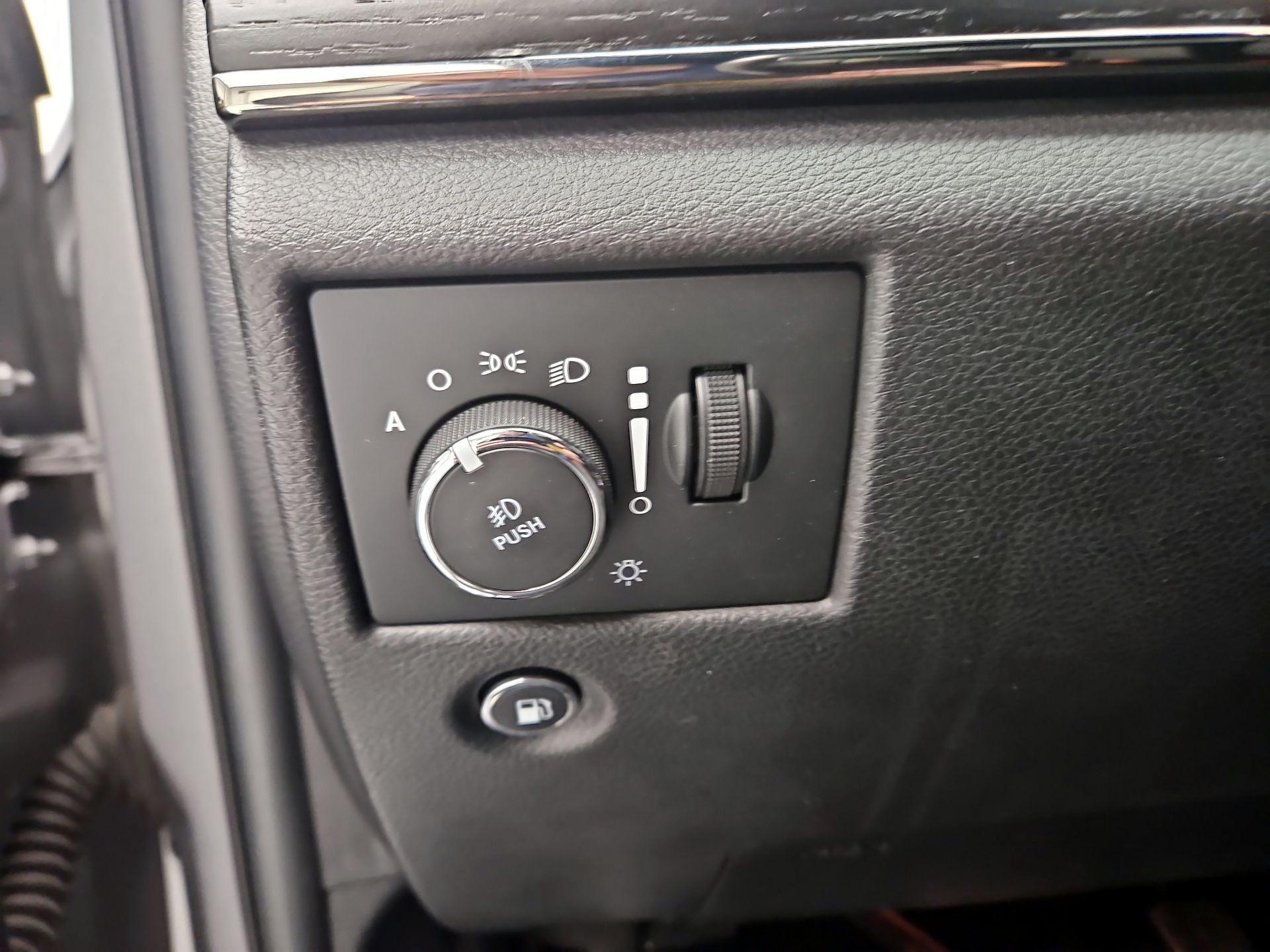 Thumbnail: 2020 Jeep Grand Cherokee - 13