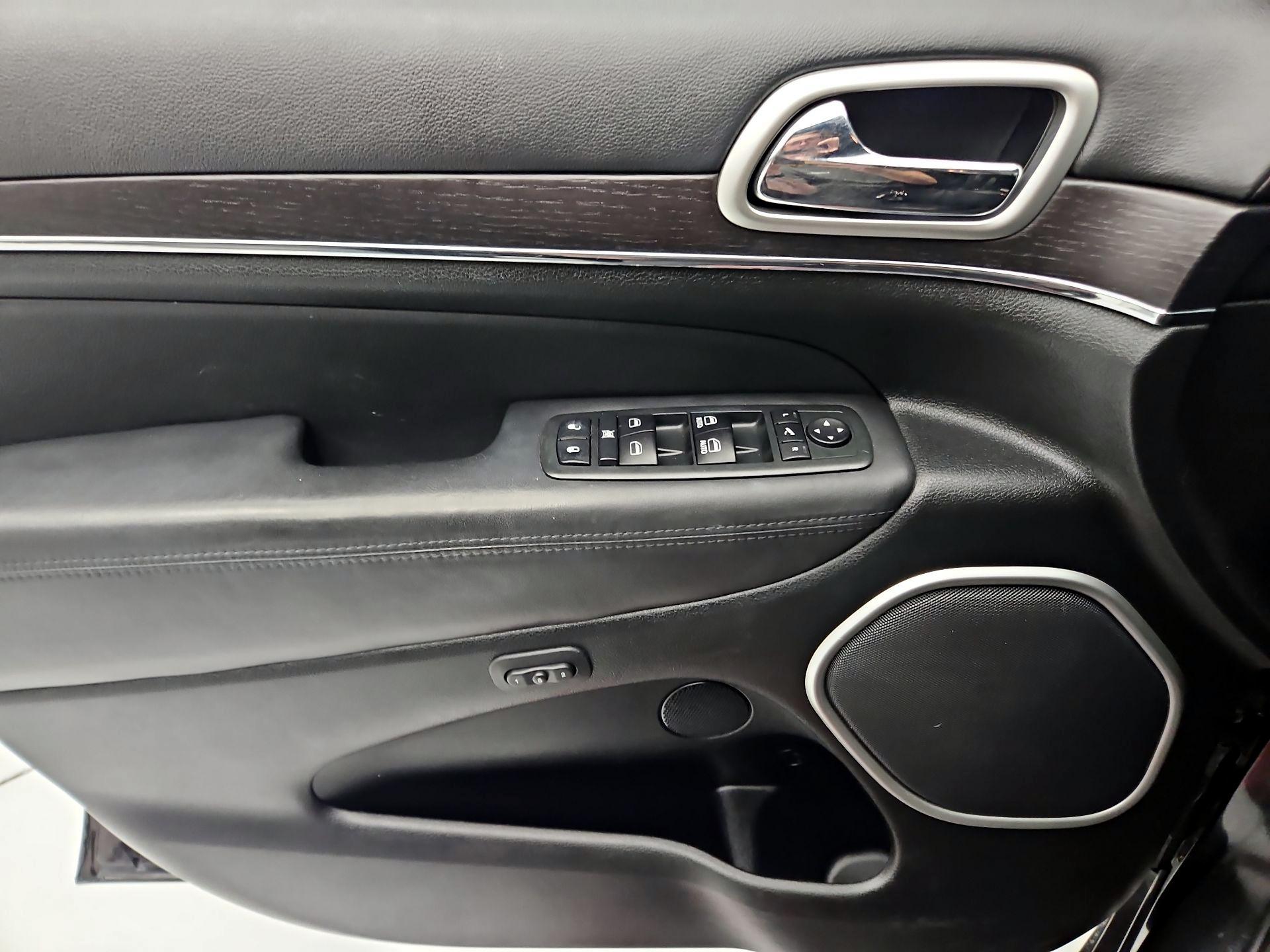 Thumbnail: 2014 Jeep Grand Cherokee - 12