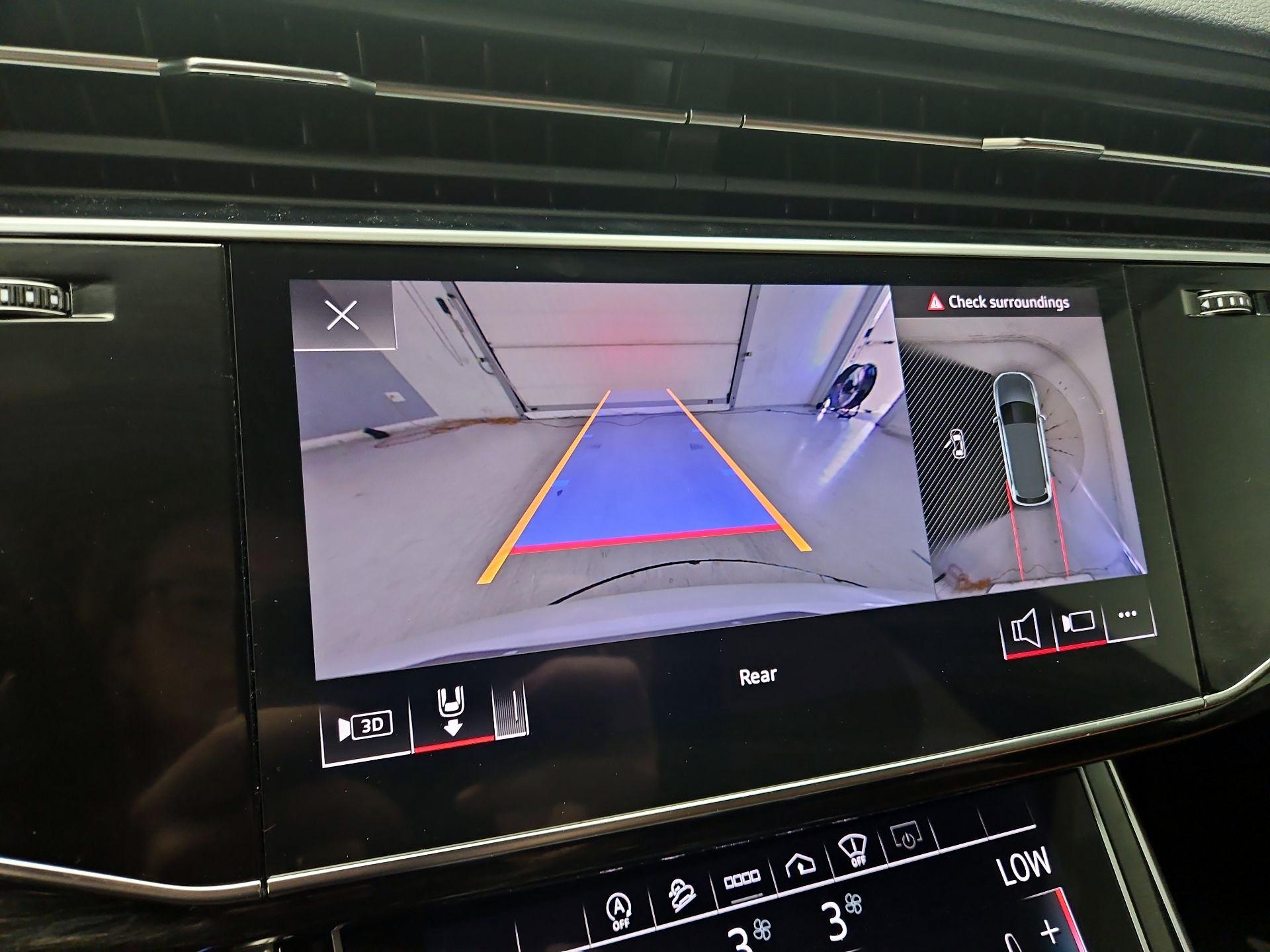 Thumbnail: 2022 Audi Q7 - 15