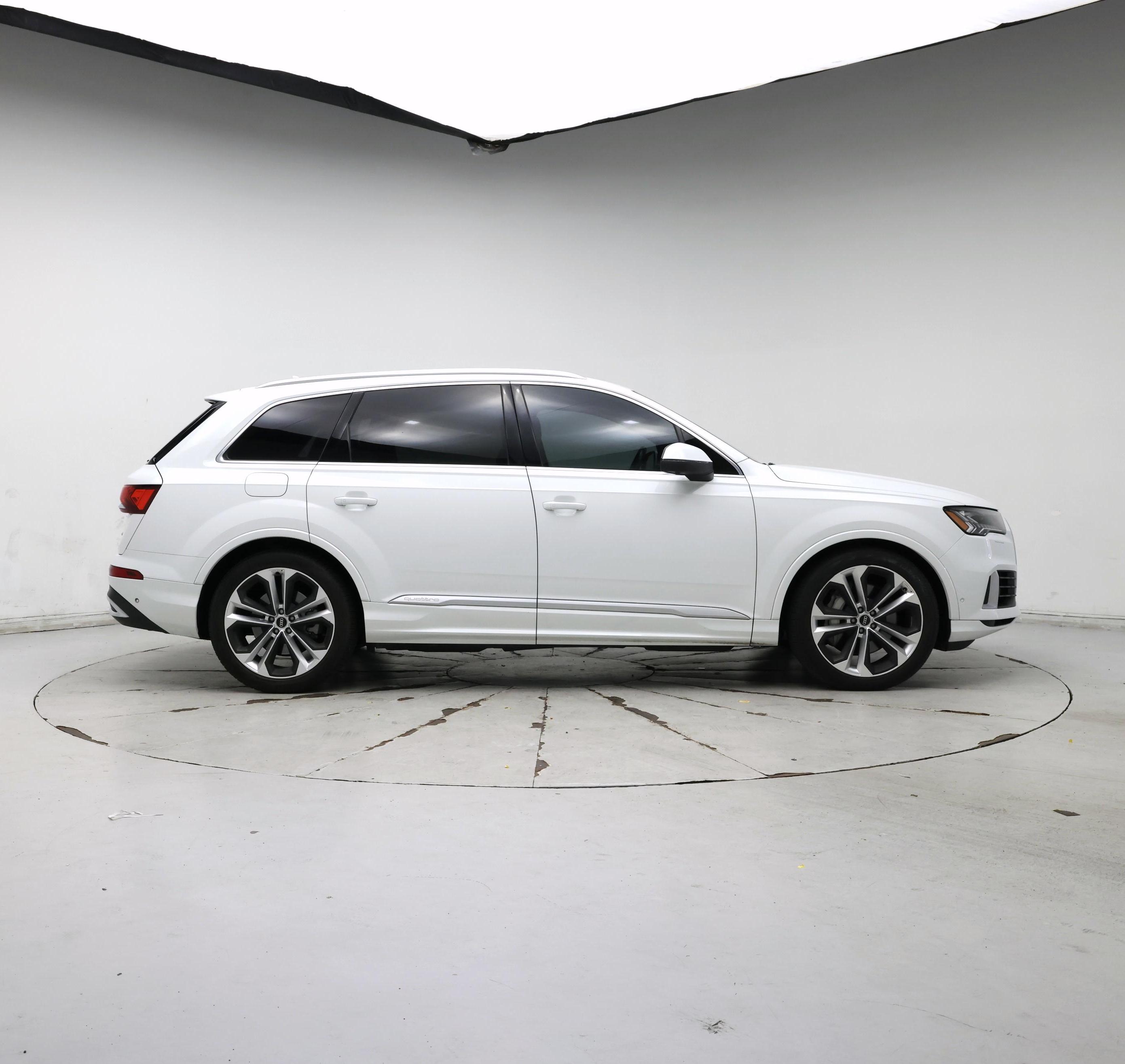 Thumbnail: 2022 Audi Q7 - 7