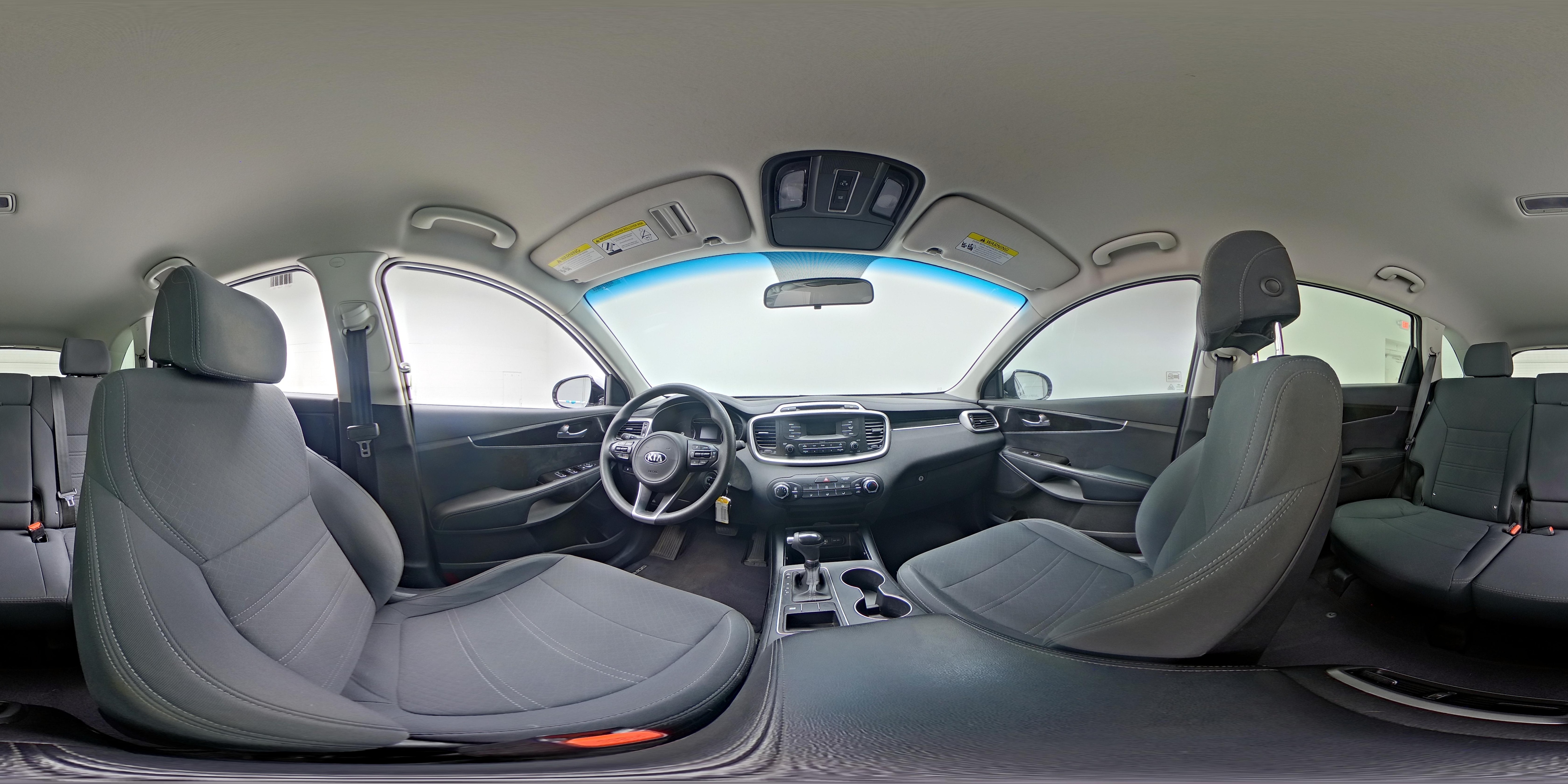 2017 Kia Sorento L - Photo 23
