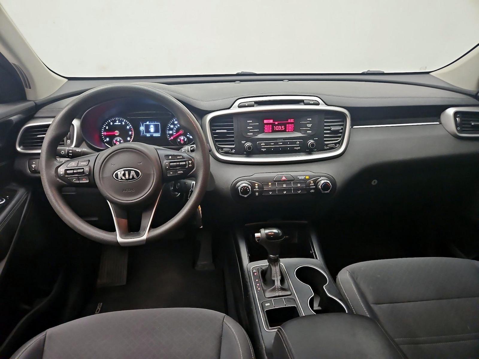 2017 Kia Sorento L - Photo 10