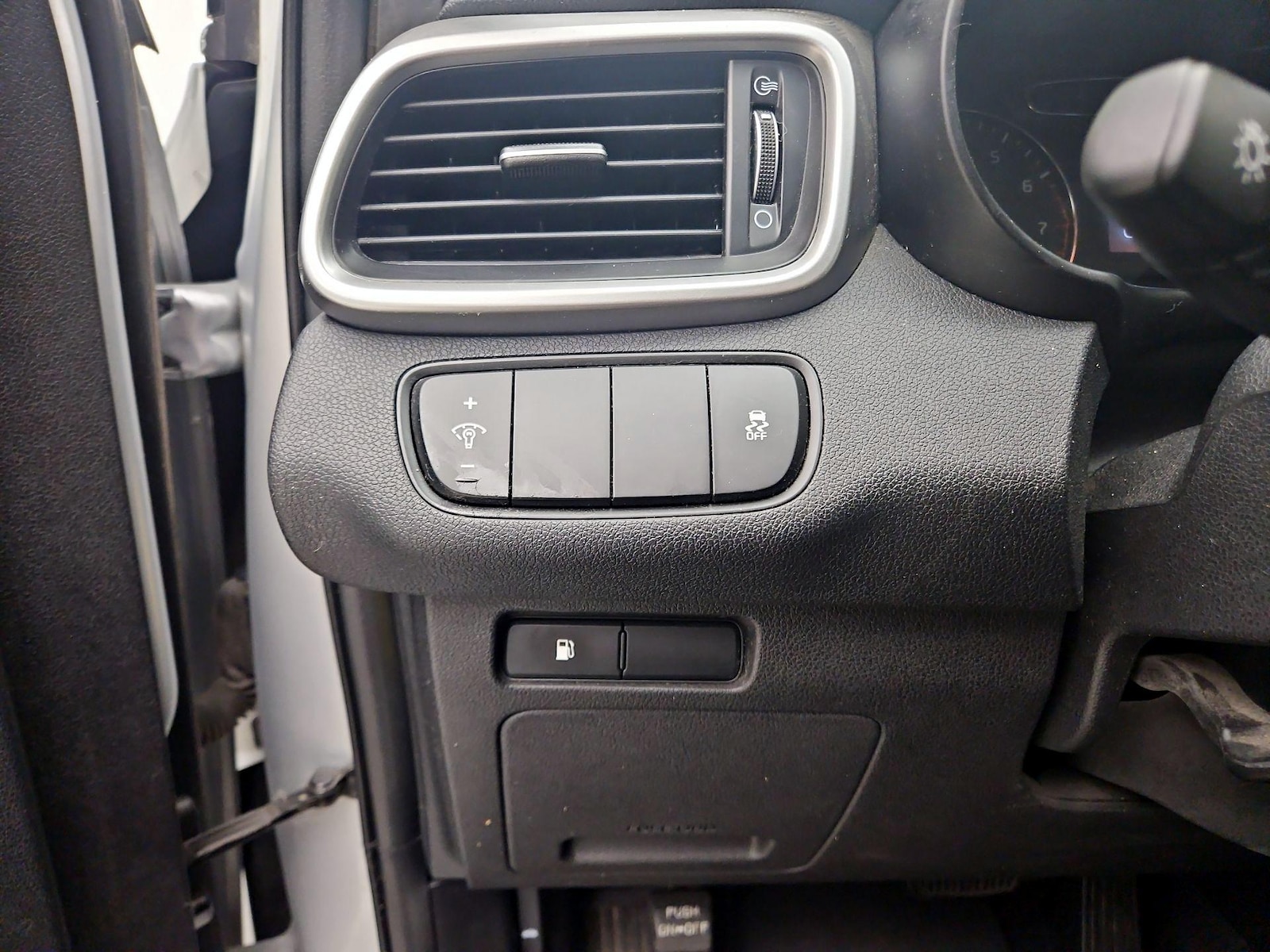 2017 Kia Sorento L - Photo 14