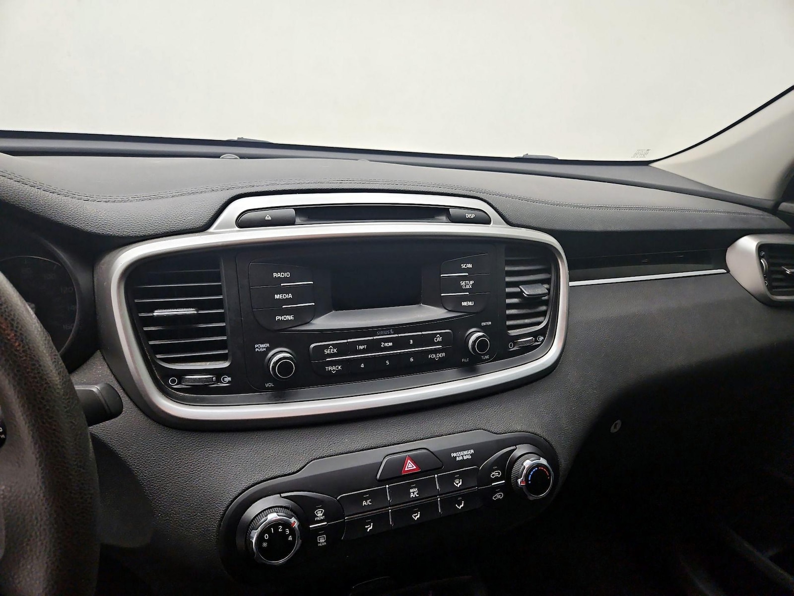 2017 Kia Sorento L - Photo 15