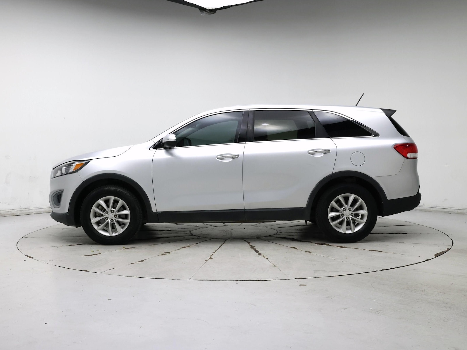 2017 Kia Sorento L - Photo 4