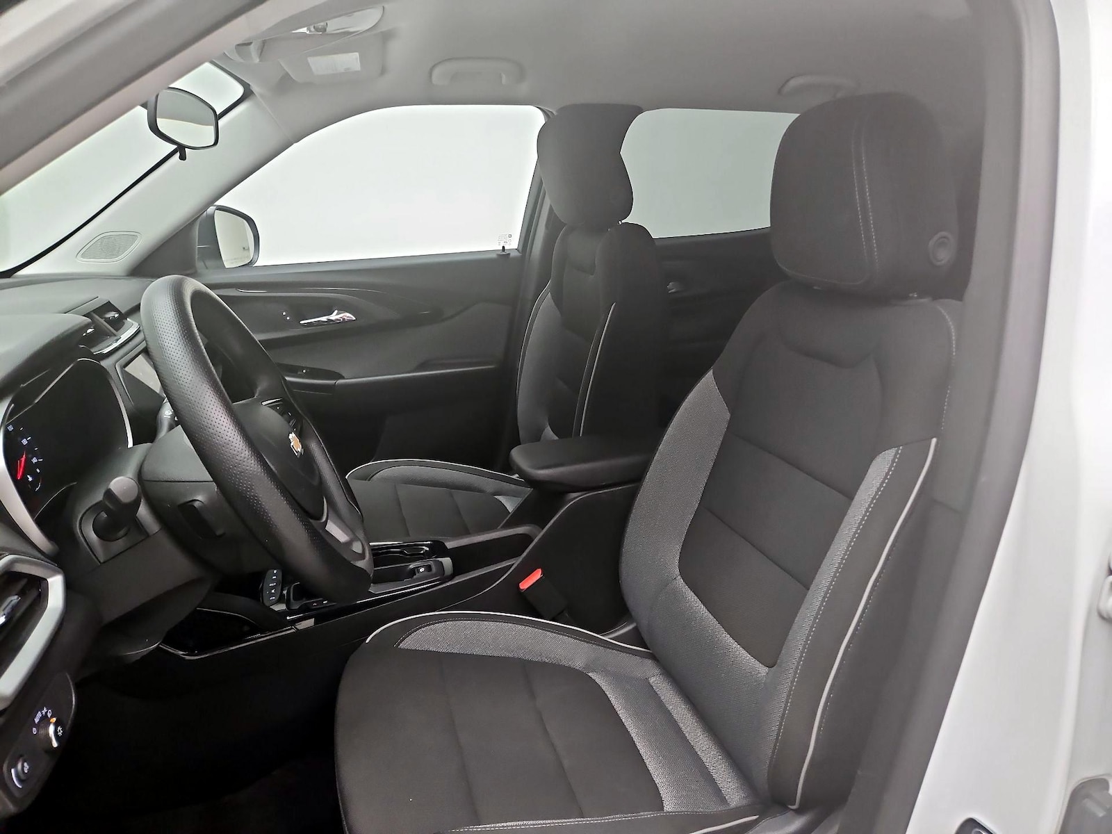 2023 Chevrolet TrailBlazer LS - Photo 12