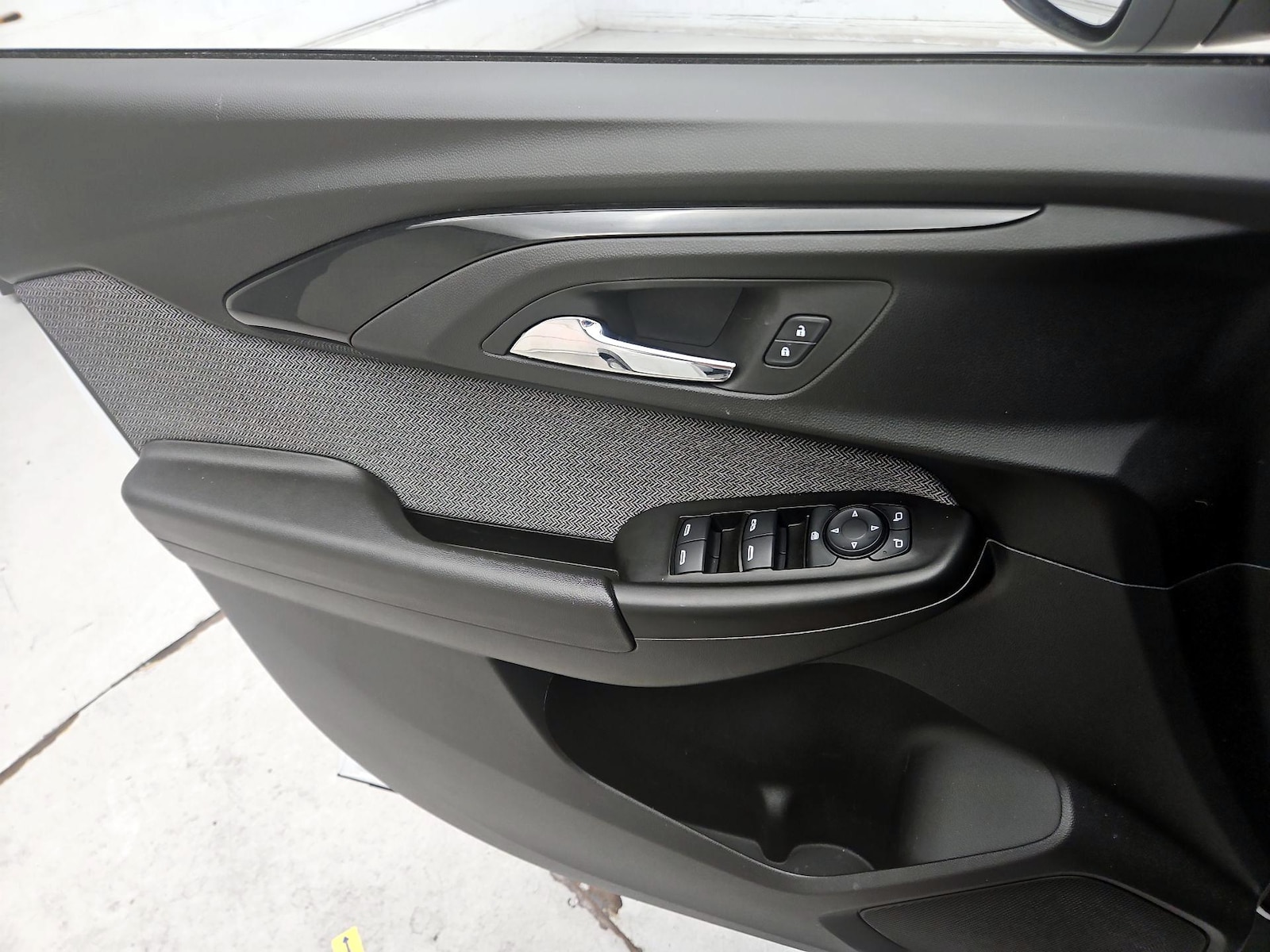 2023 Chevrolet TrailBlazer LS - Photo 13