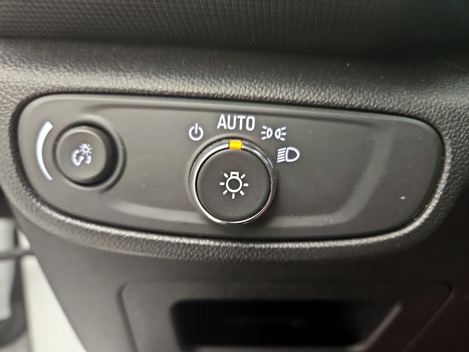 2023 Chevrolet TrailBlazer LS - Photo 14