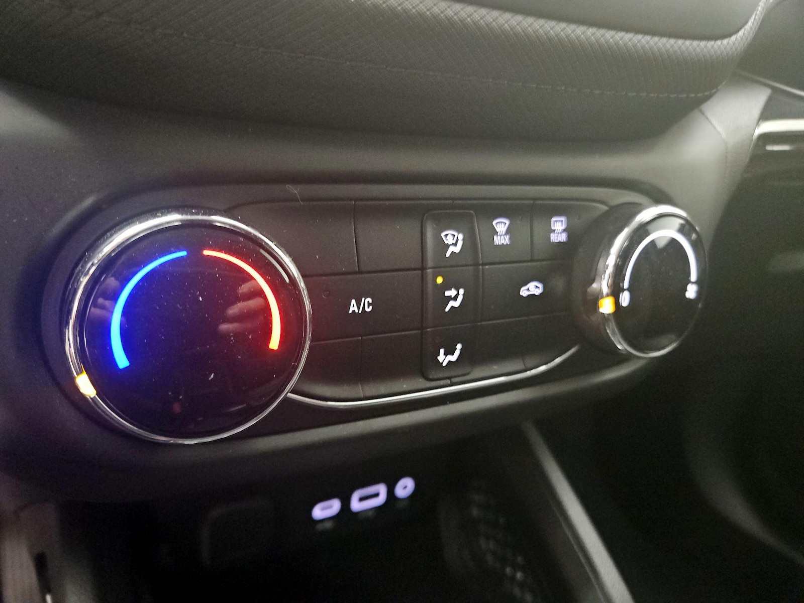 2023 Chevrolet TrailBlazer LS - Photo 17