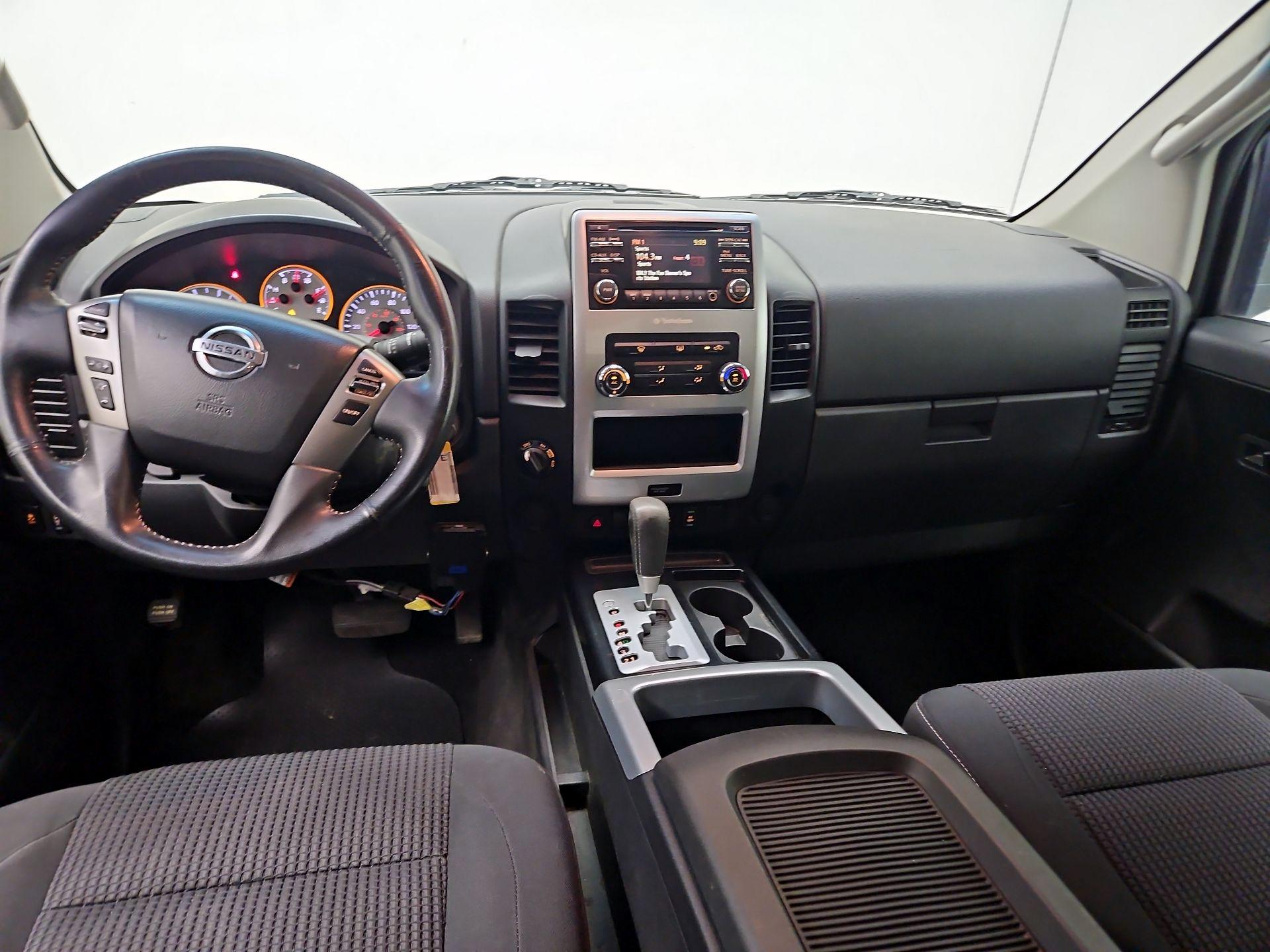 Thumbnail: 2014 Nissan Titan - 9