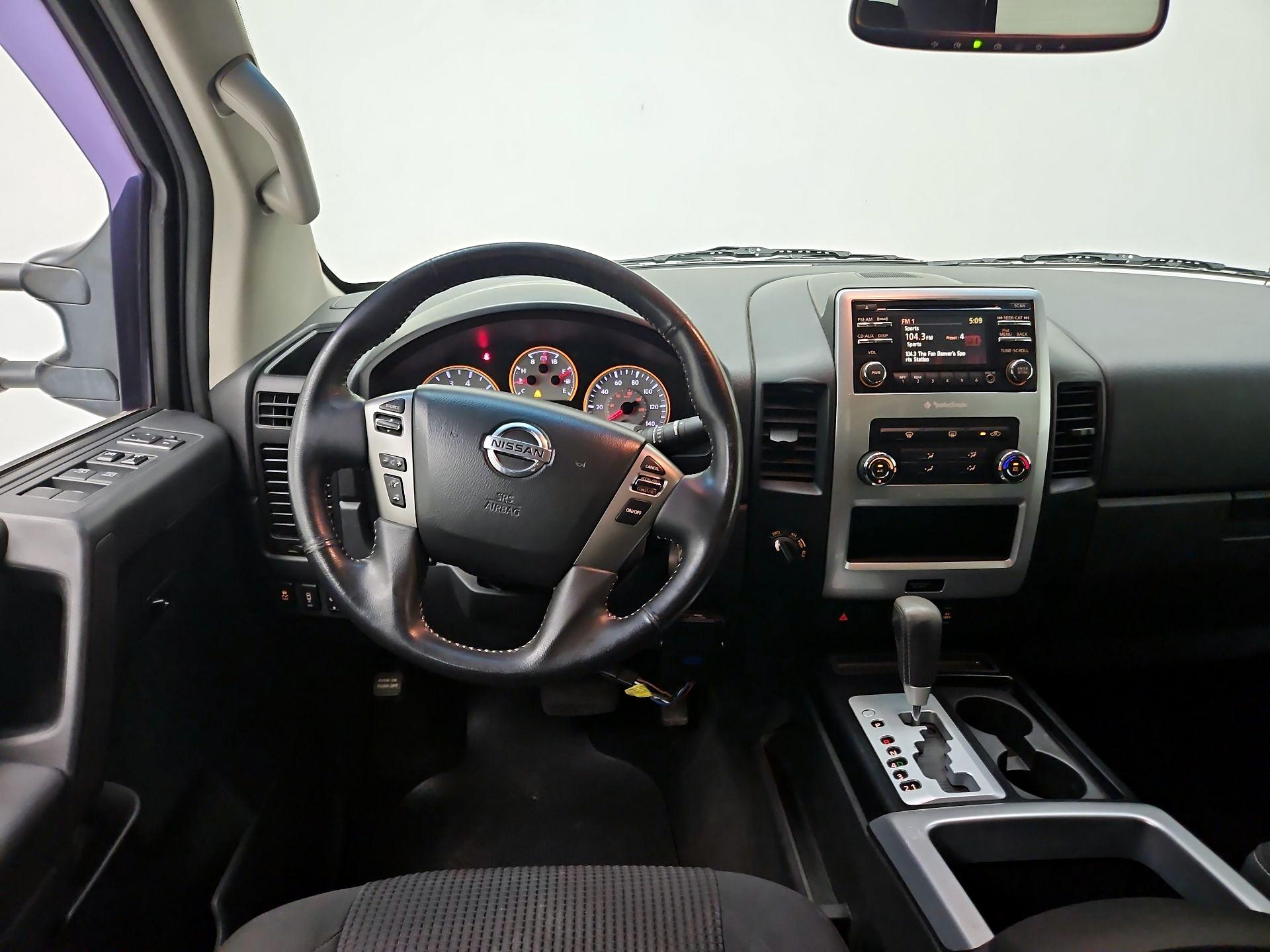 Thumbnail: 2014 Nissan Titan - 10