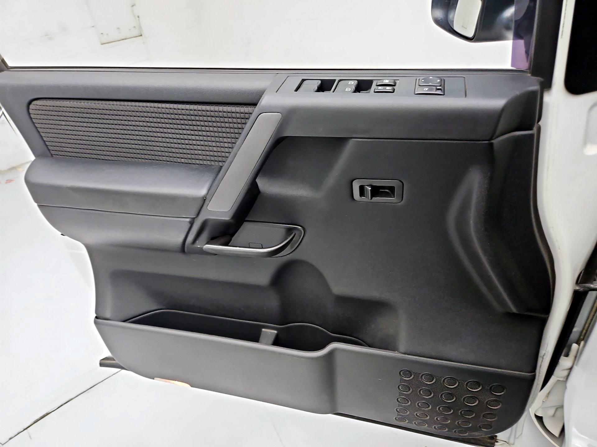 Thumbnail: 2014 Nissan Titan - 12